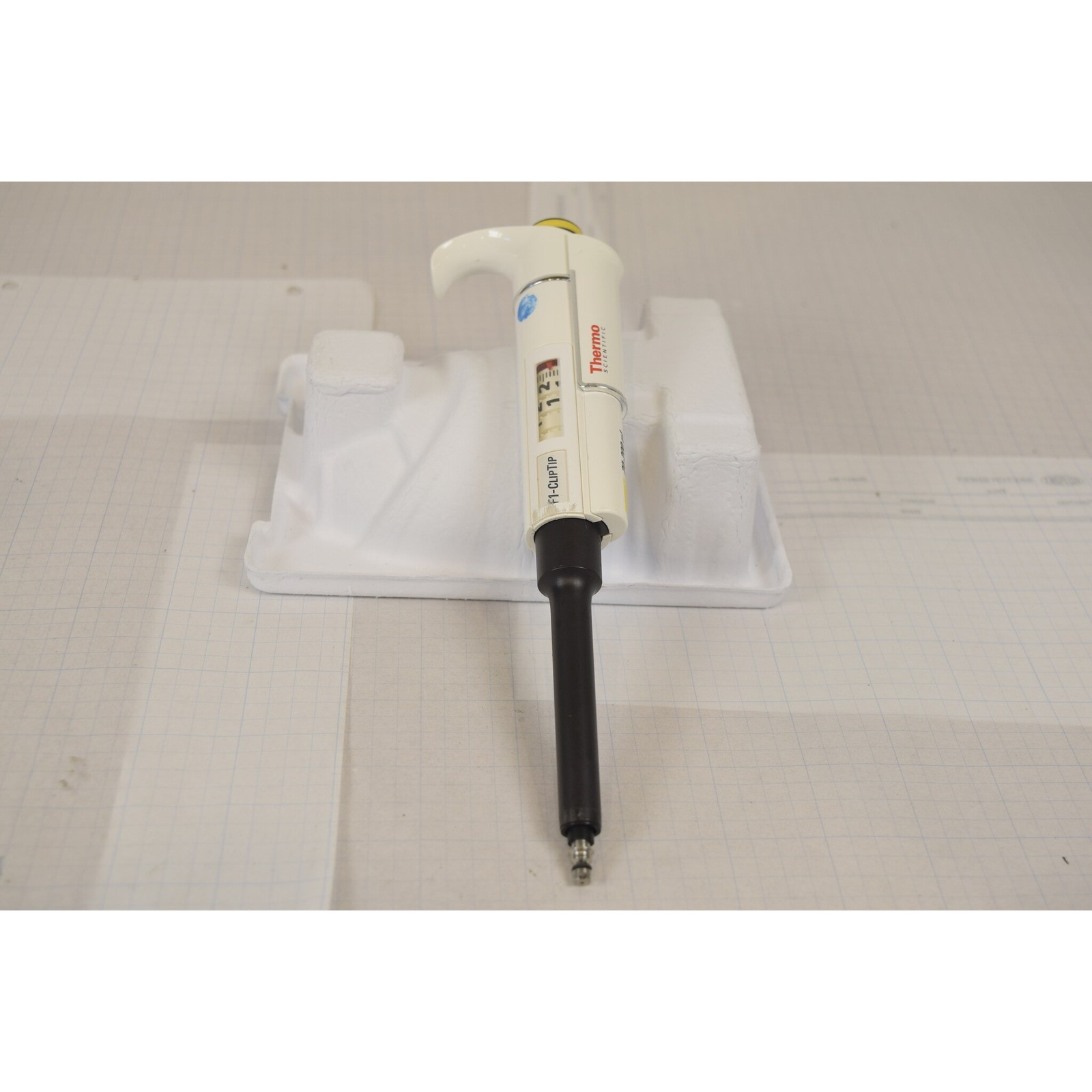 Thermo F1-ClipTip 20-200uL Pipette - No Volume Stop, Missing Ejector, For Parts