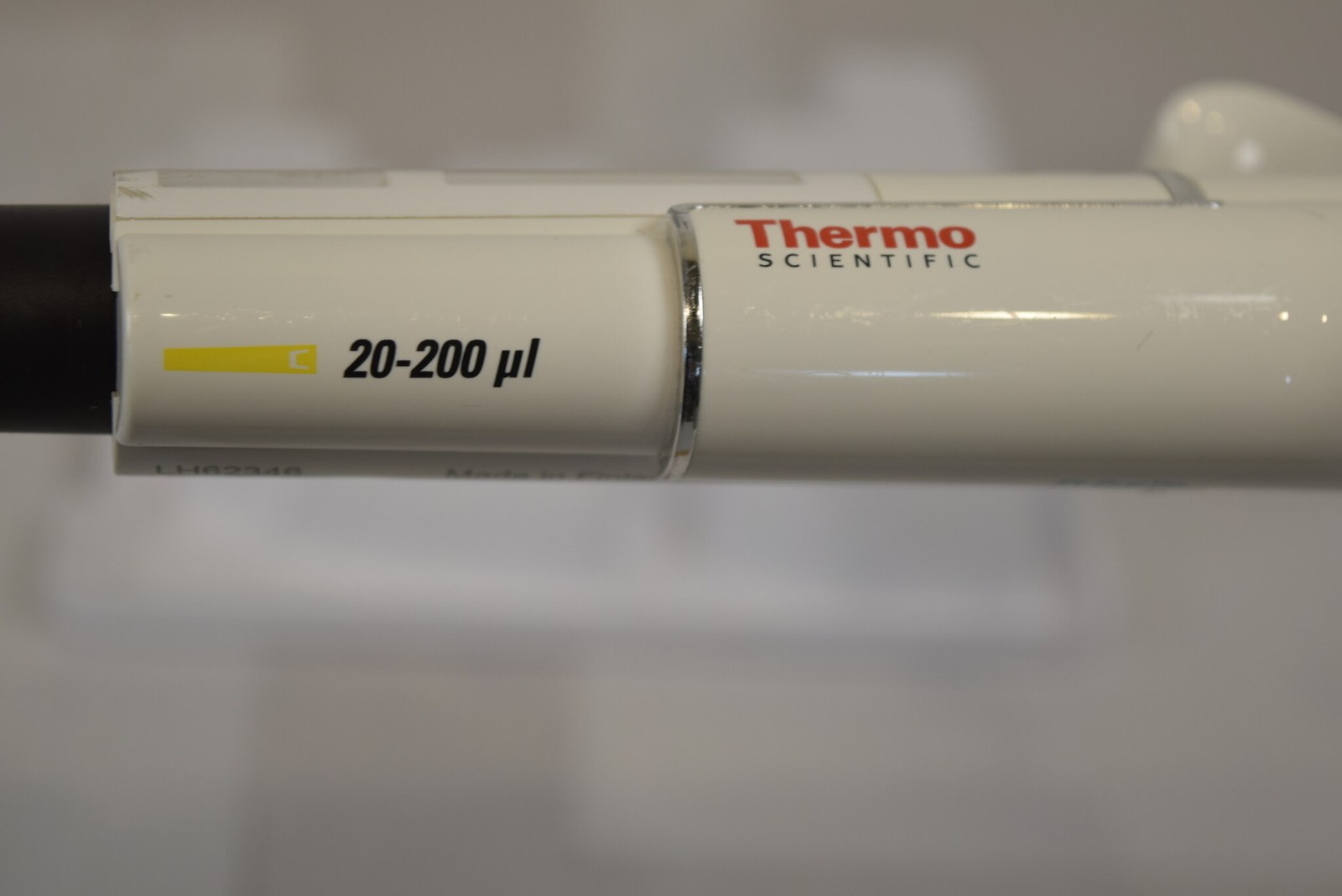 Thermo F1-ClipTip 20-200uL Pipette - No Volume Stop, Missing Ejector, For Parts