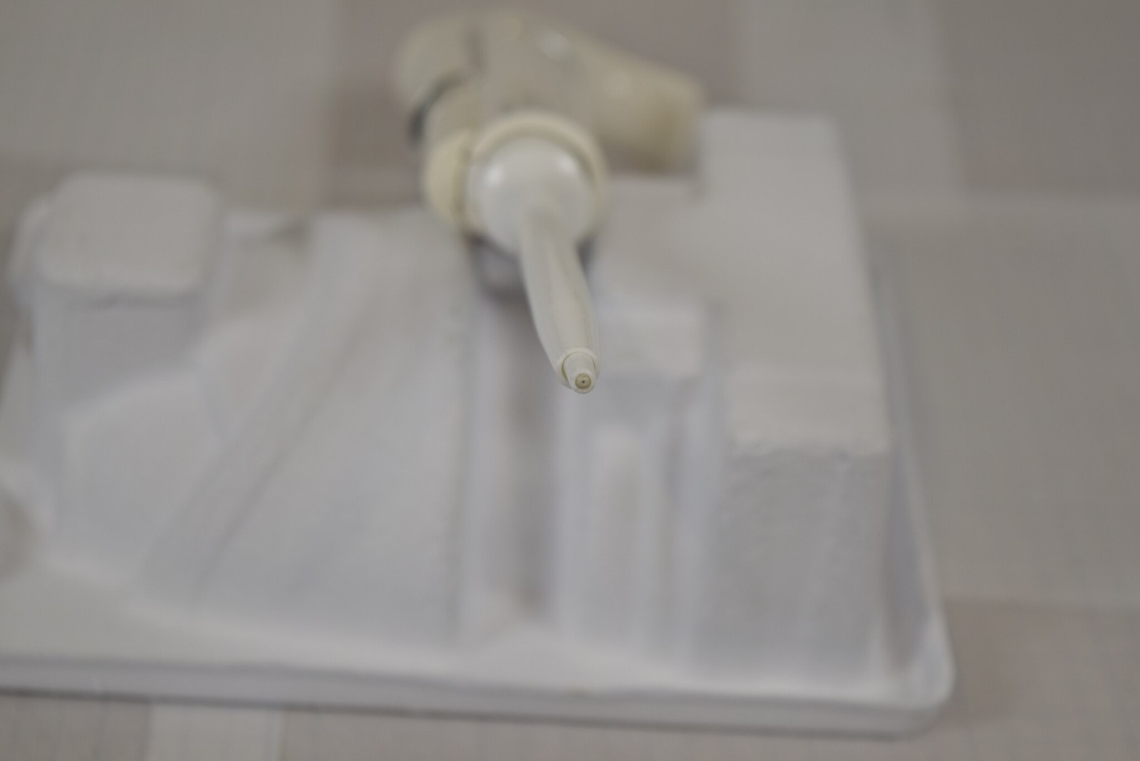 Thermo Finnpipette F1 1-10uL Pipette - Dial Overruns Range, Cracked, For Parts