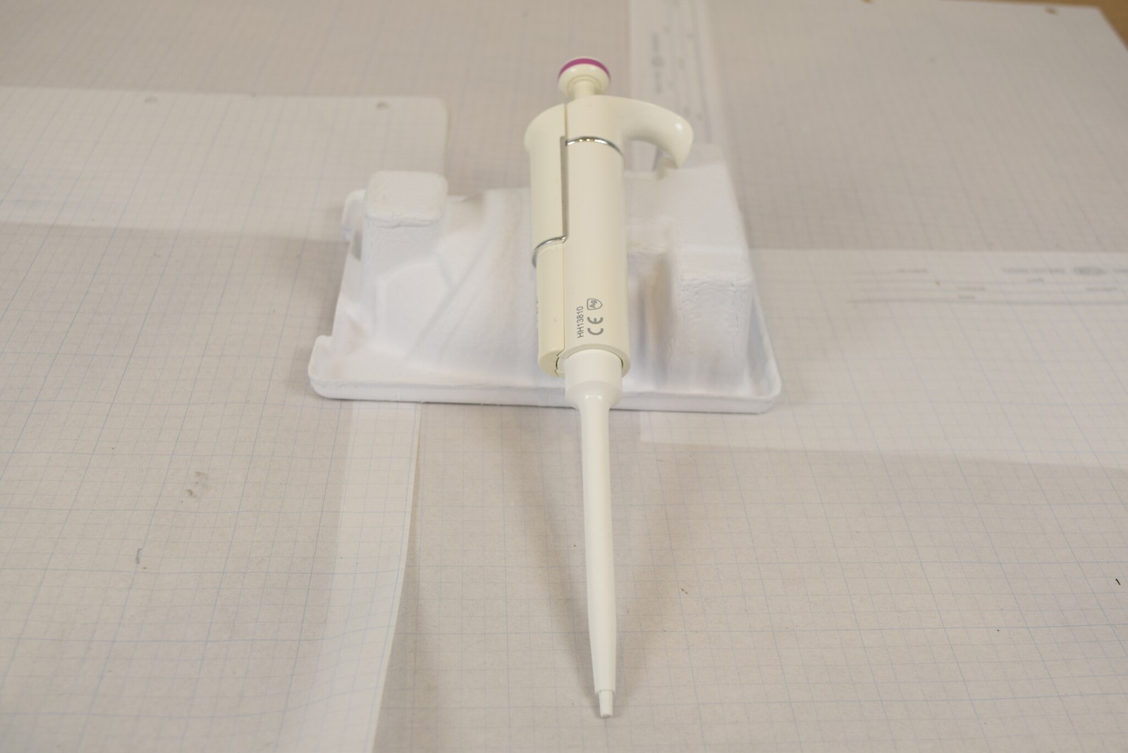 Thermo Finnpipette F1 1-10uL Pipette - Dial Overruns Range, Cracked, For Parts