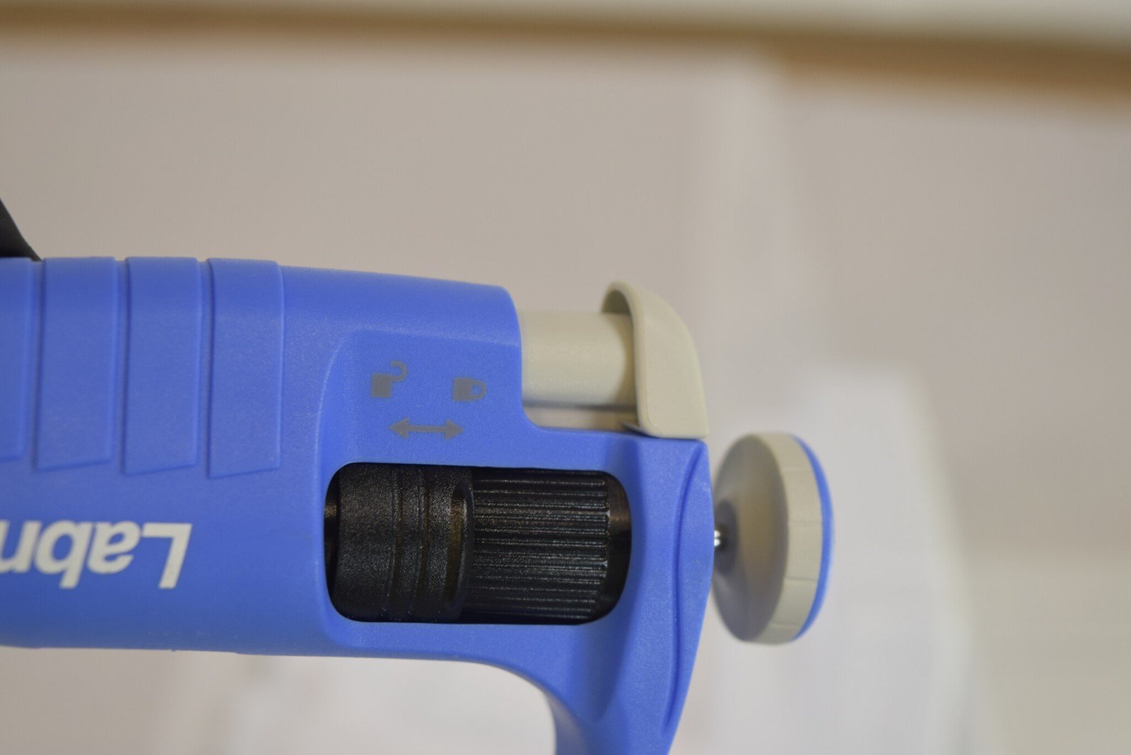 Labnet BioPette Plus 2-20uL Pipette - Volume Counter Skips, For Parts