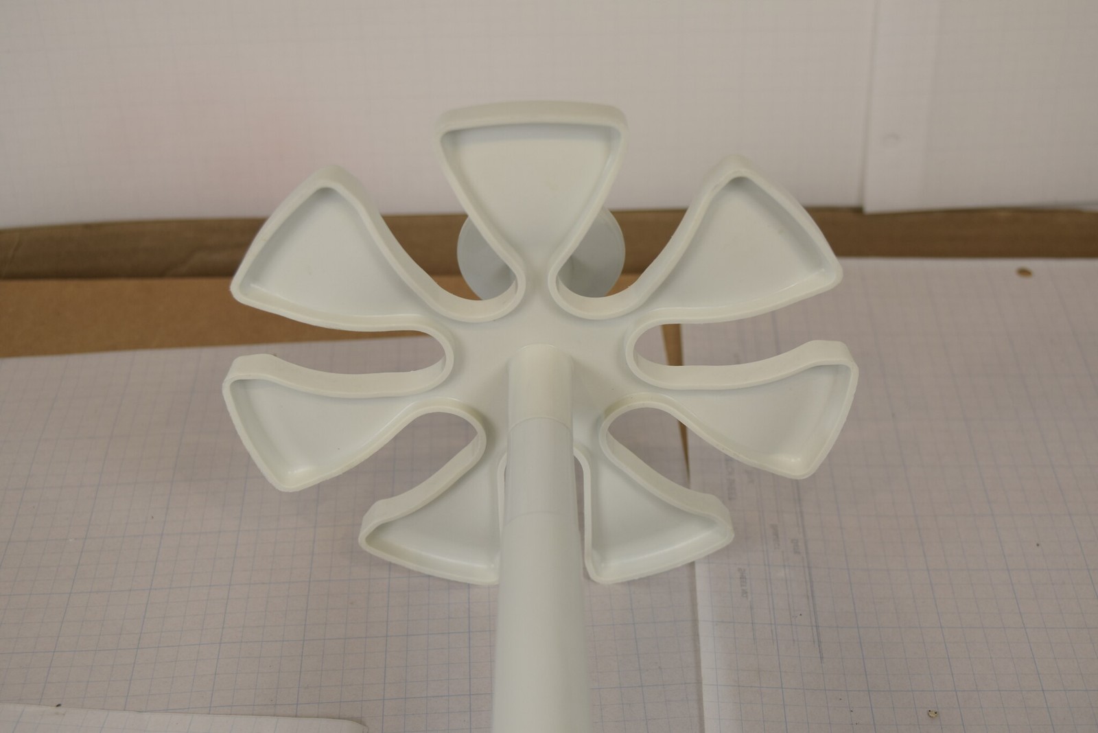 Gilson Carrousel 7-Place Rotating Pipette Stand - 15.5 in, Spins Freely