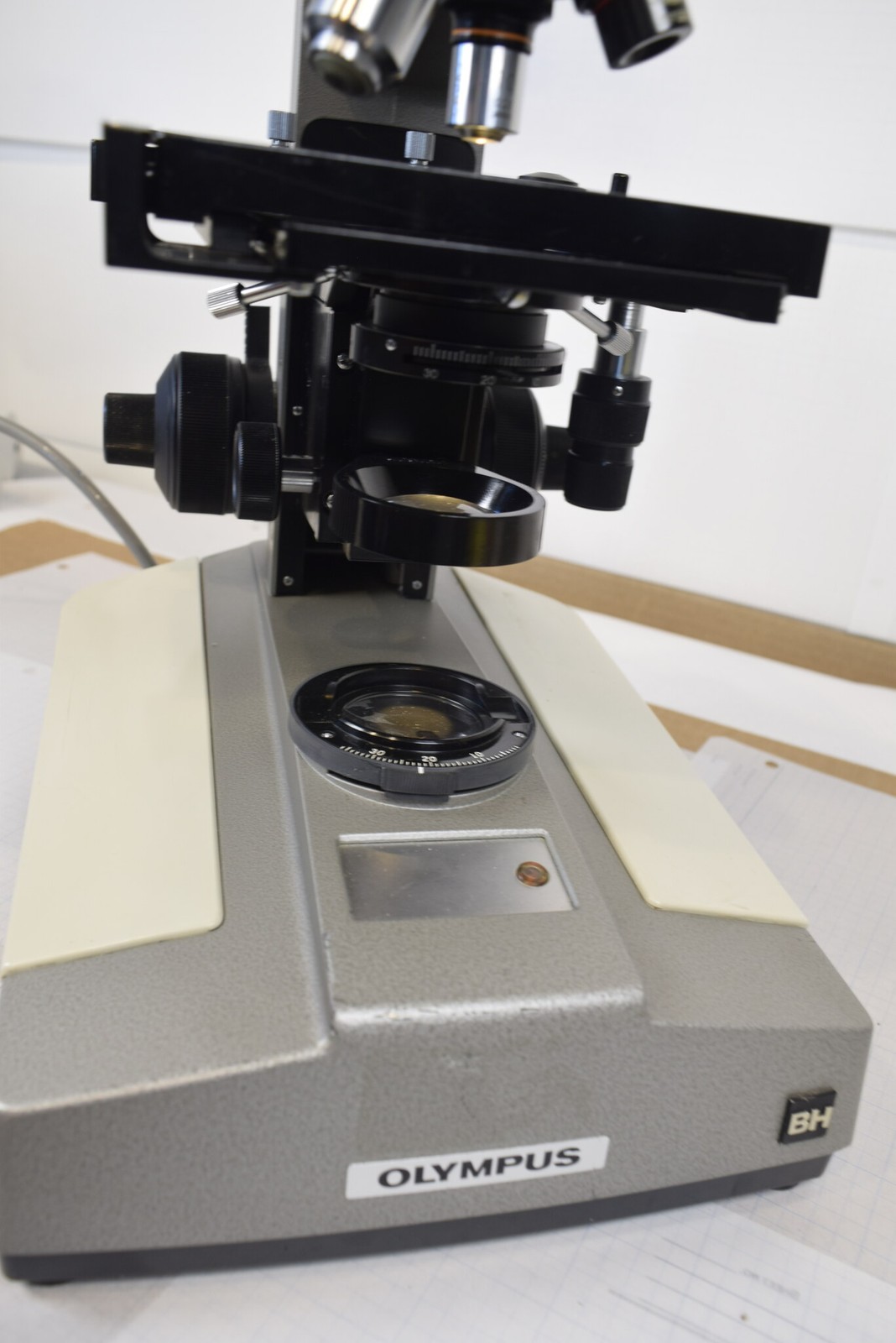 Olympus BHC Binocular Microscope, 4 Objectives 4x-100x Oil, 10x Eyepieces, Cover