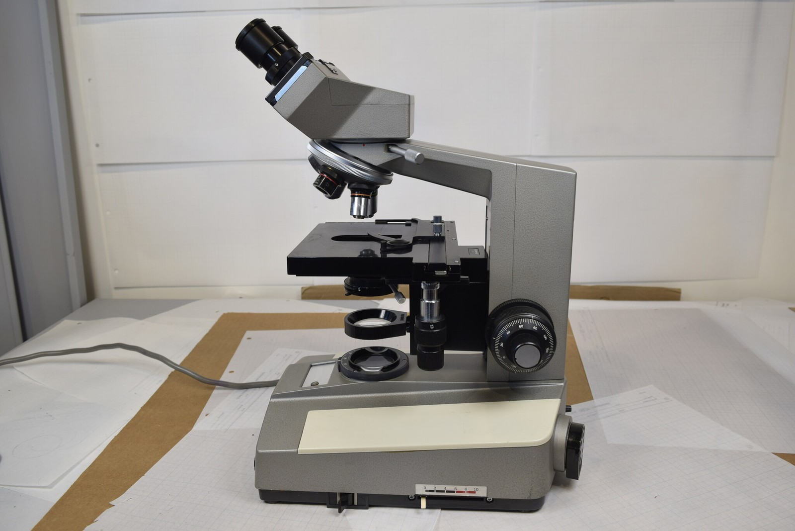 Olympus BHC Binocular Microscope, 4 Objectives 4x-100x Oil, 10x Eyepieces, Cover