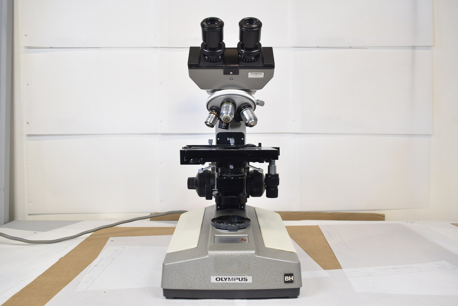 Olympus BHC Binocular Microscope, 4 Objectives 4x-100x Oil, 10x Eyepieces, Cover
