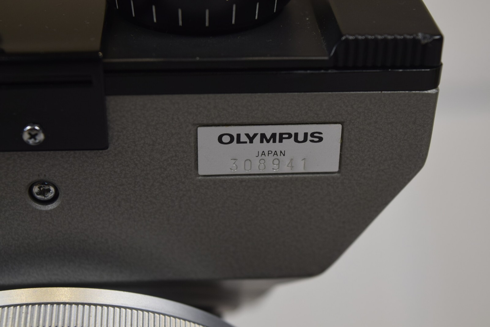 Olympus BHC Binocular Microscope, 4 Objectives 4x-100x Oil, 10x Eyepieces, Cover