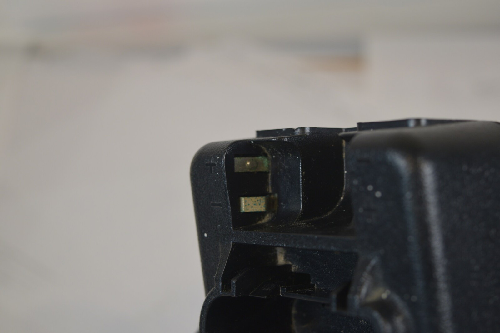 Motorola Minitor IV VHF 155.05MHz Voice Pager A03KUS7238BC Tested - Charger Dead