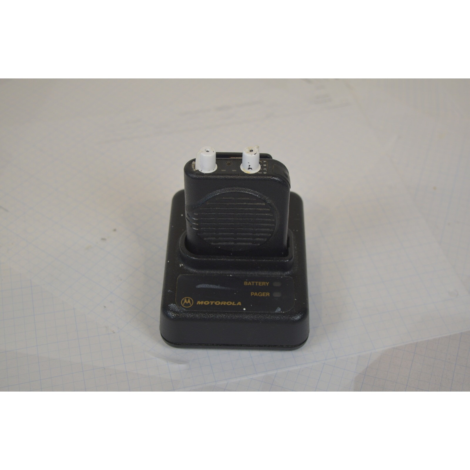 Motorola Minitor IV VHF 155.05MHz Voice Pager A03KUS7238BC Tested - Charger Dead