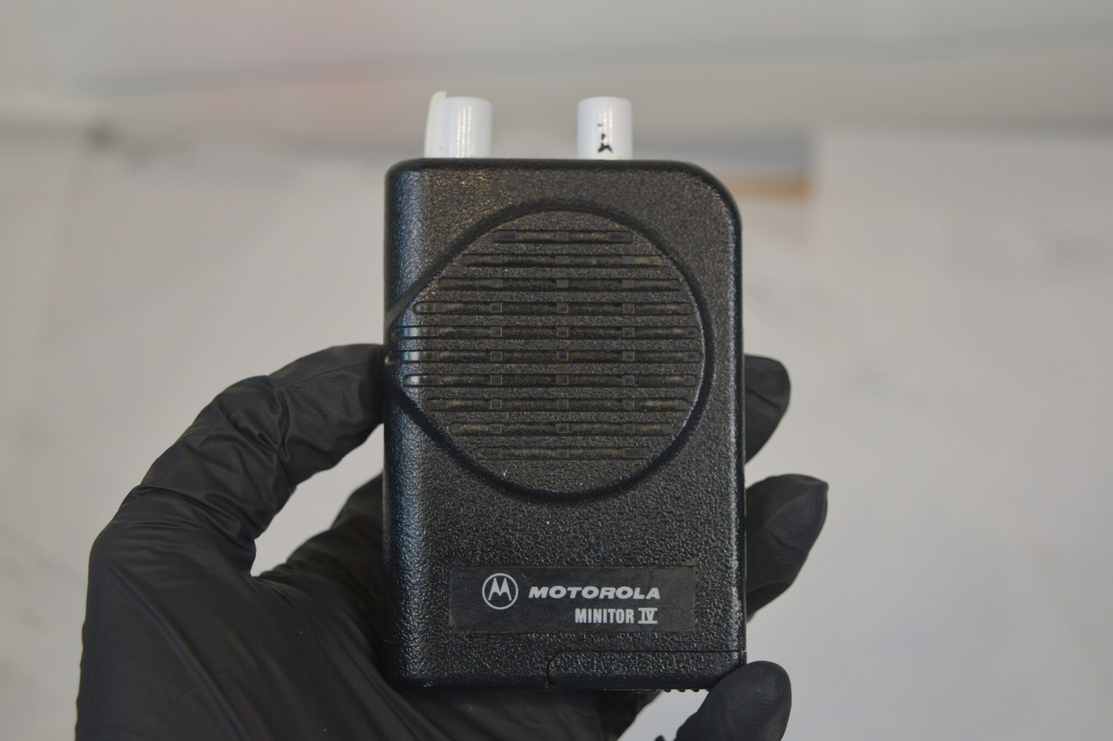Motorola Minitor IV VHF 155.05MHz Voice Pager A03KUS7238BC Tested - Charger Dead
