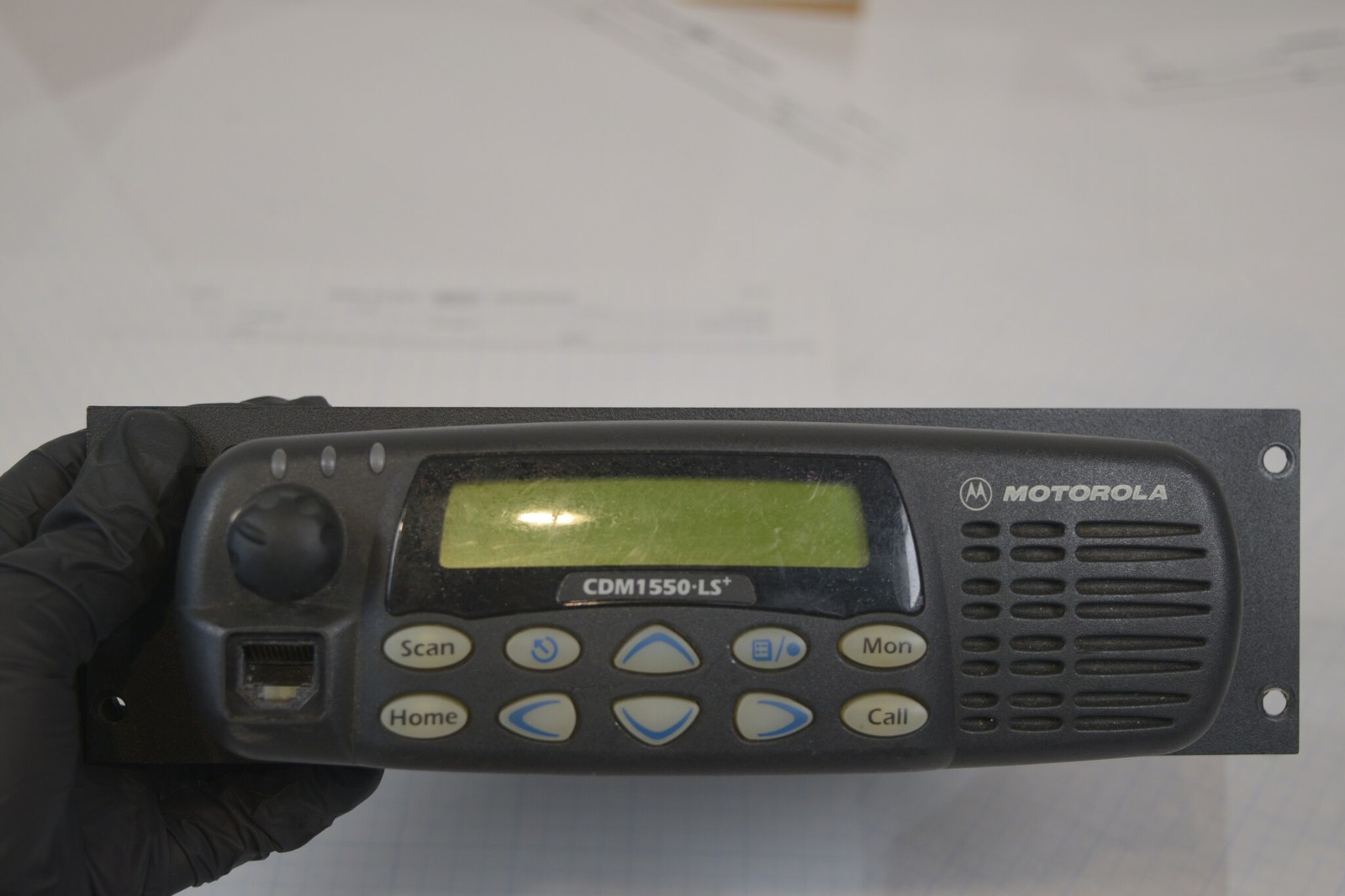 Motorola CDM1550 UHF 450-512MHz Mobile Radio AAM25SKF9DP6AN Head + Bracket RX OK