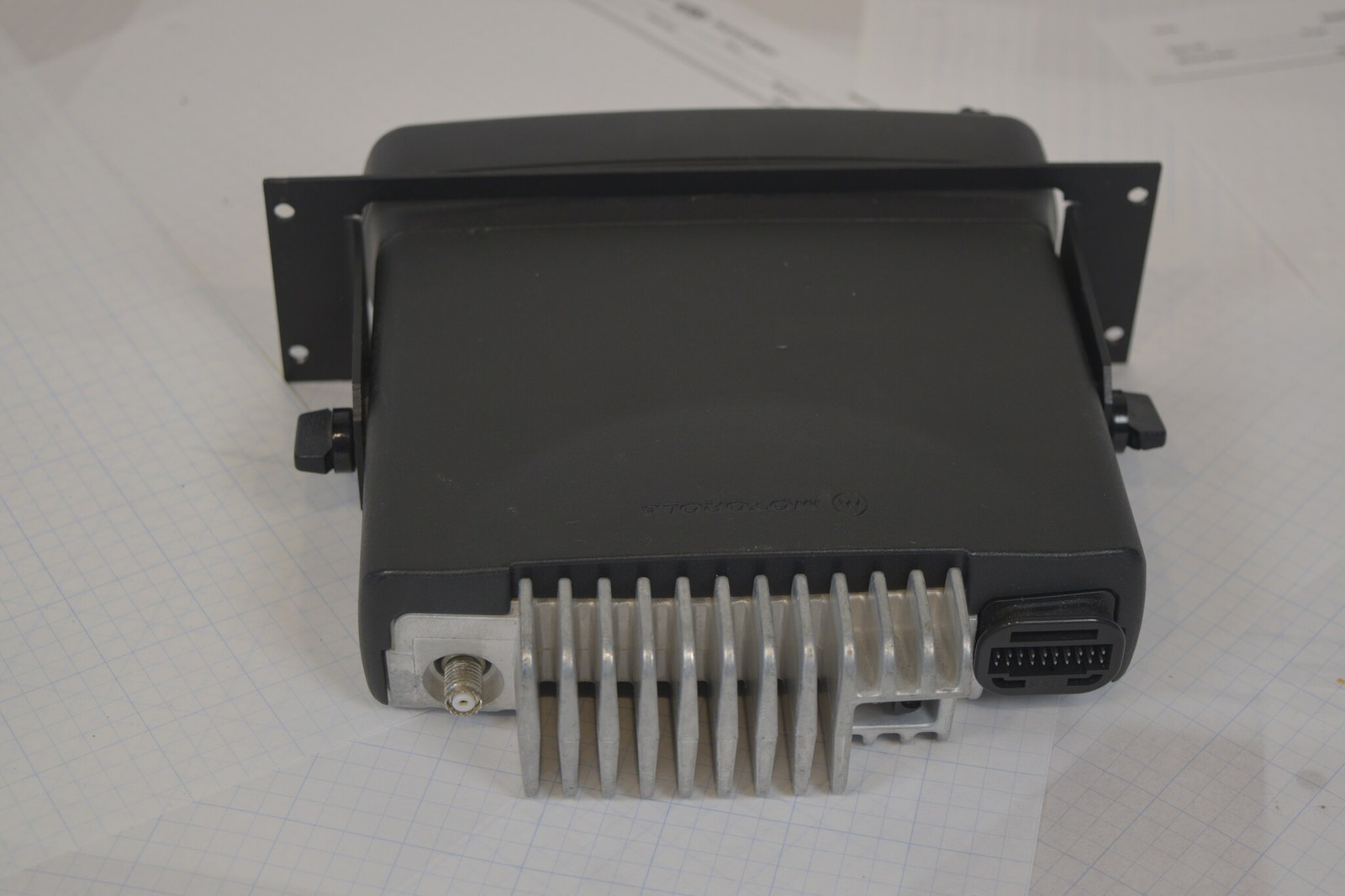 Motorola CDM1550 UHF 450-512MHz Mobile Radio AAM25SKF9DP6AN Head + Bracket RX OK