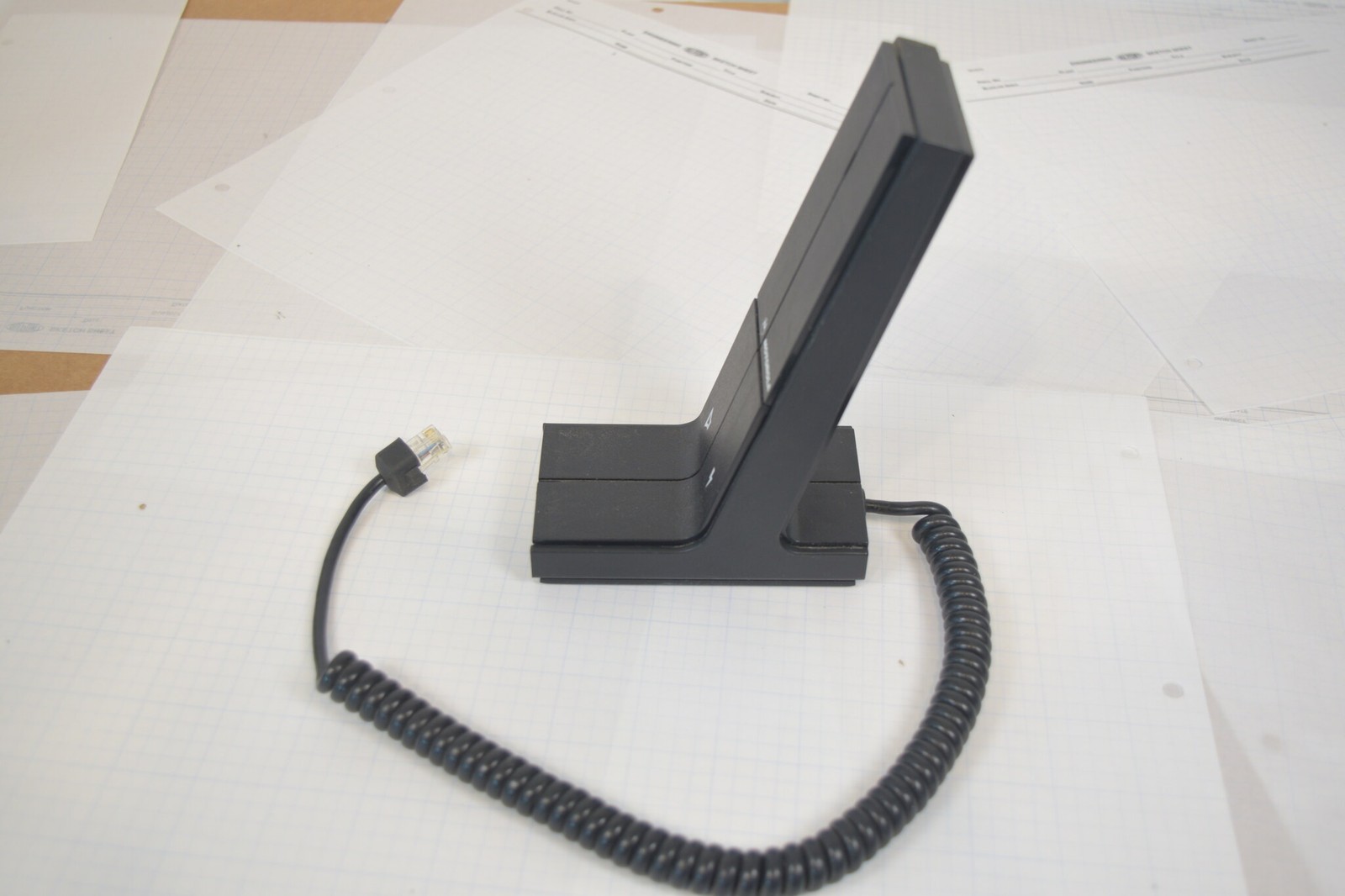 Motorola HMN3000B Desk Microphone RJ45 Plug - Fits CDM750 CDM1250 CDM1550