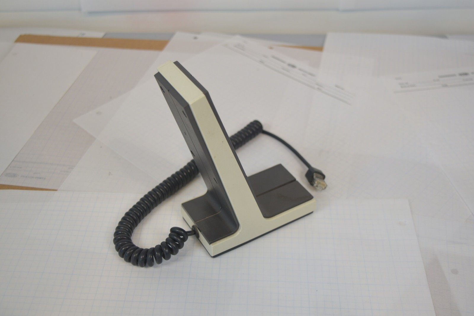 Vintage 1994 Motorola HMN1038BZ Desk Microphone RJ45 Plug Beige Base Station Mic