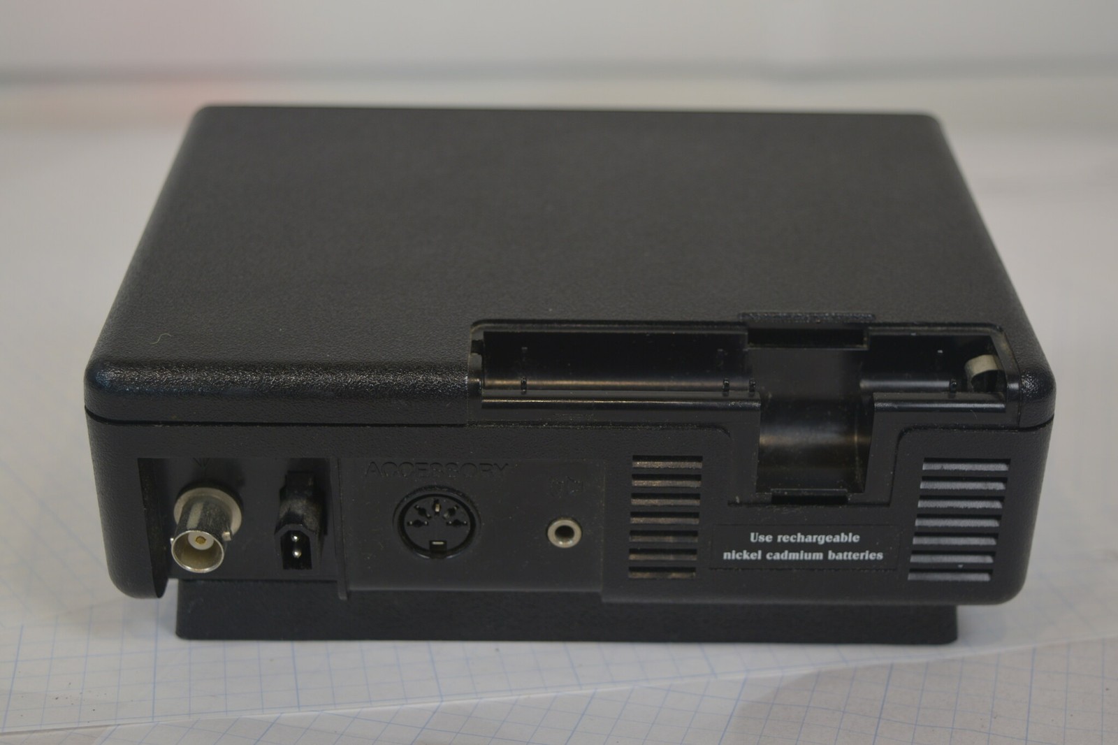 Motorola NYN8348A Minitor IV Amplified Charger + NRN4987A 12V Supply - No Knob