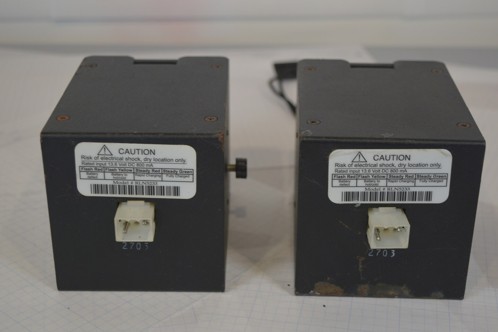 Motorola RLN5233 Vehicular Rapid Charger 13.6V DC for Portable Radio - Untested
