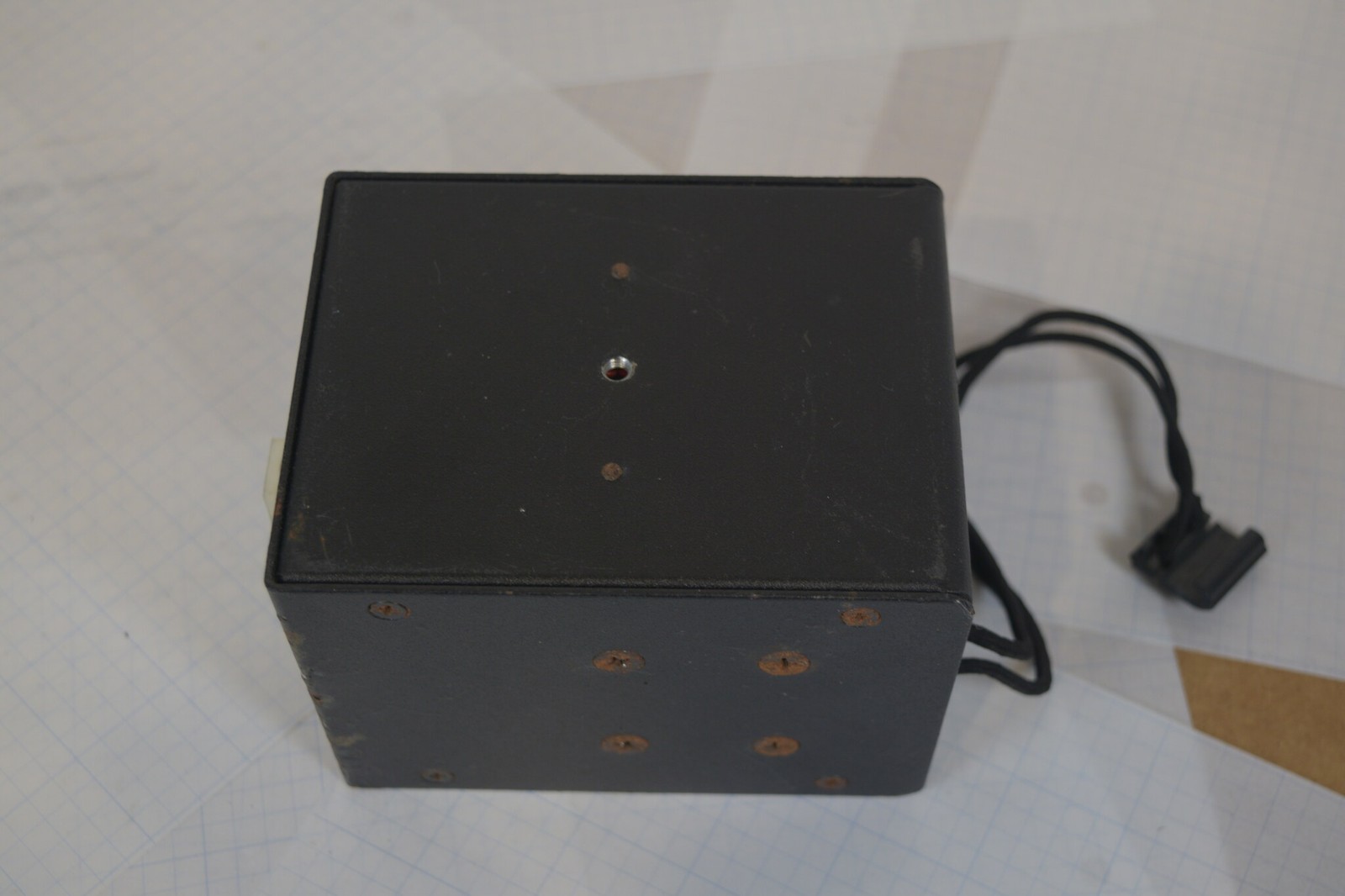 Motorola RLN5233 Vehicular Rapid Charger 13.6V DC for Portable Radio - Untested