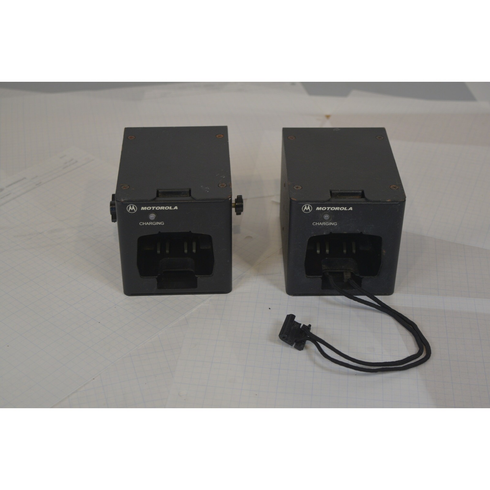 Motorola RLN5233 Vehicular Rapid Charger 13.6V DC for Portable Radio - Untested
