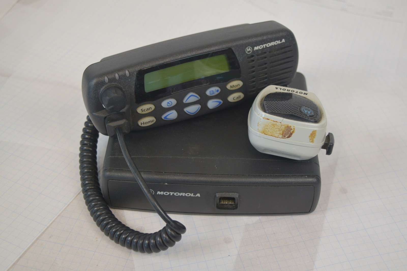 Motorola CDM1550 LS VHF 136-174MHz Remote Mount AAM25KKF9DU6AN Head Mic RX OK