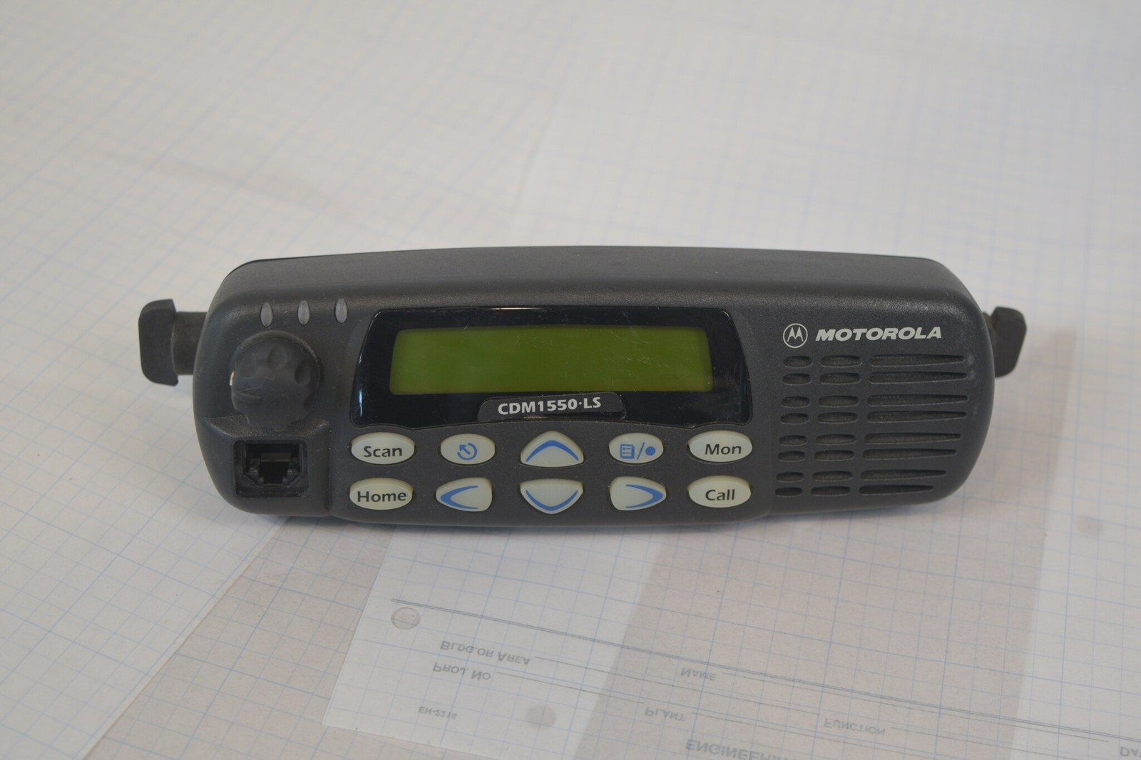 Motorola CDM1550 LS+ UHF 450-512MHz Remote Mount AAM25SKF9DP6AN Head Mic RX OK