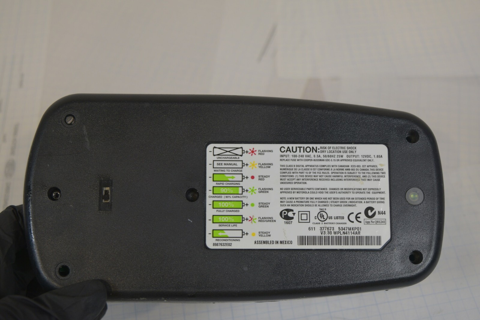 Motorola Impres WPLN4114AR Charger For Parts + 2x 8V Adapter 2580384R41 Lot