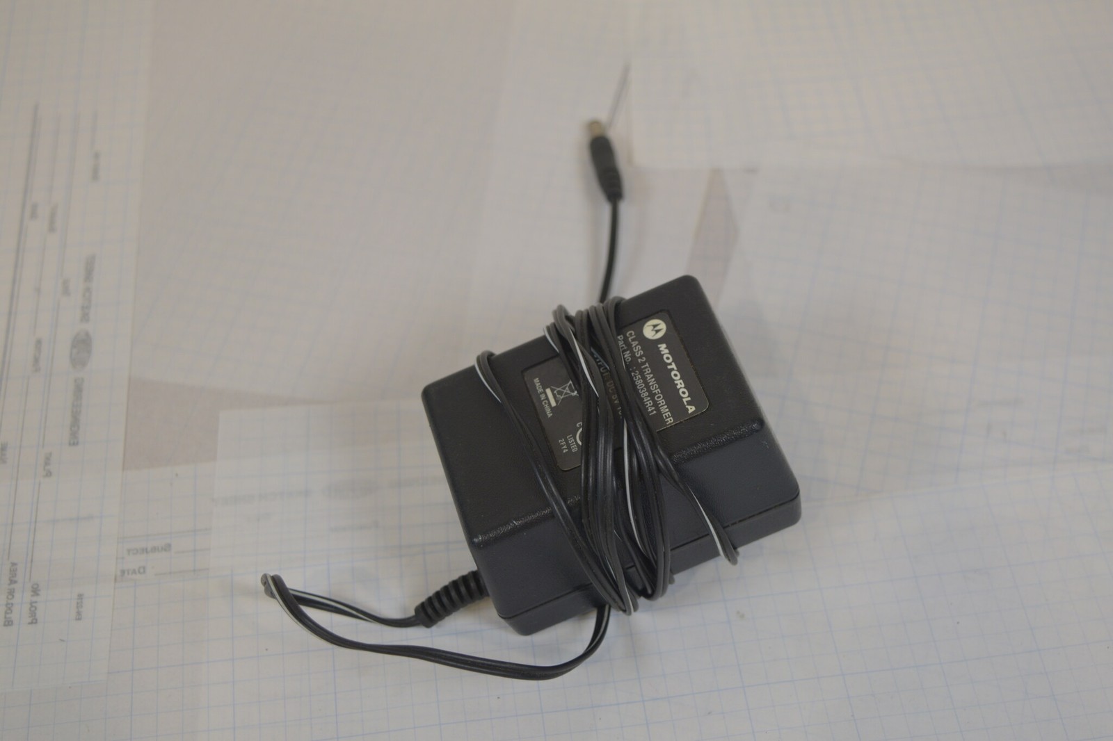 Motorola Impres WPLN4114AR Charger For Parts + 2x 8V Adapter 2580384R41 Lot