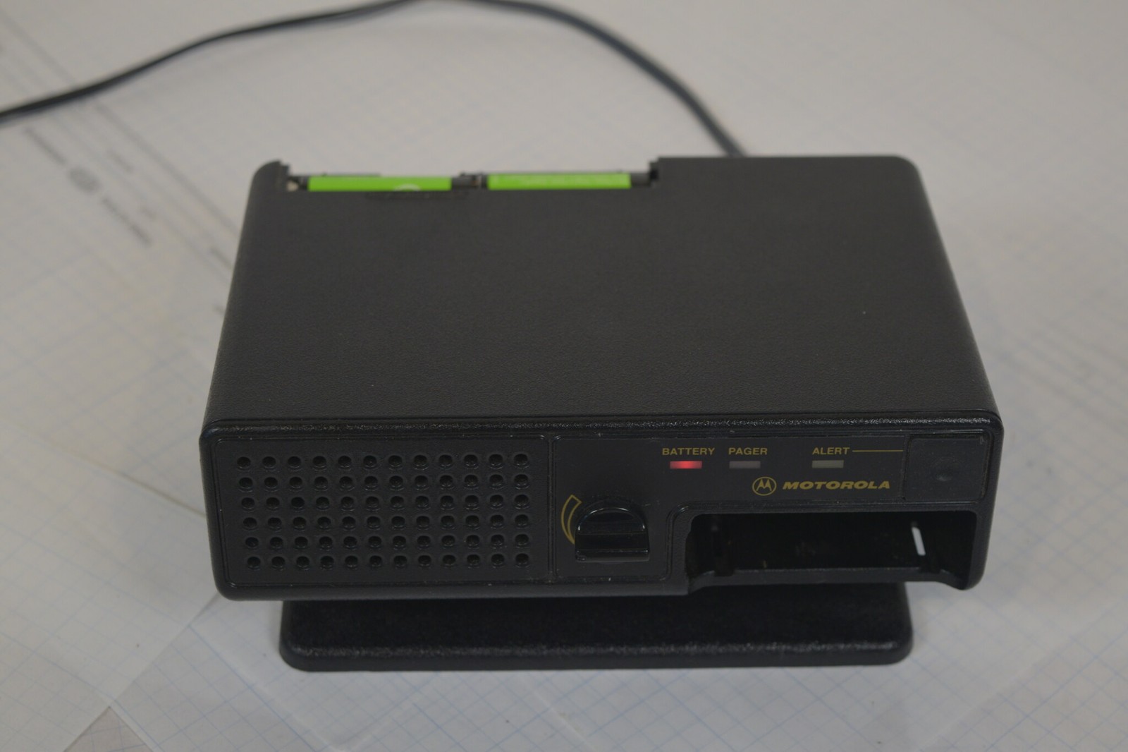 Motorola Minitor IV VHF Voice Pager + NYN8348A Amplified Charger + 12V Supply