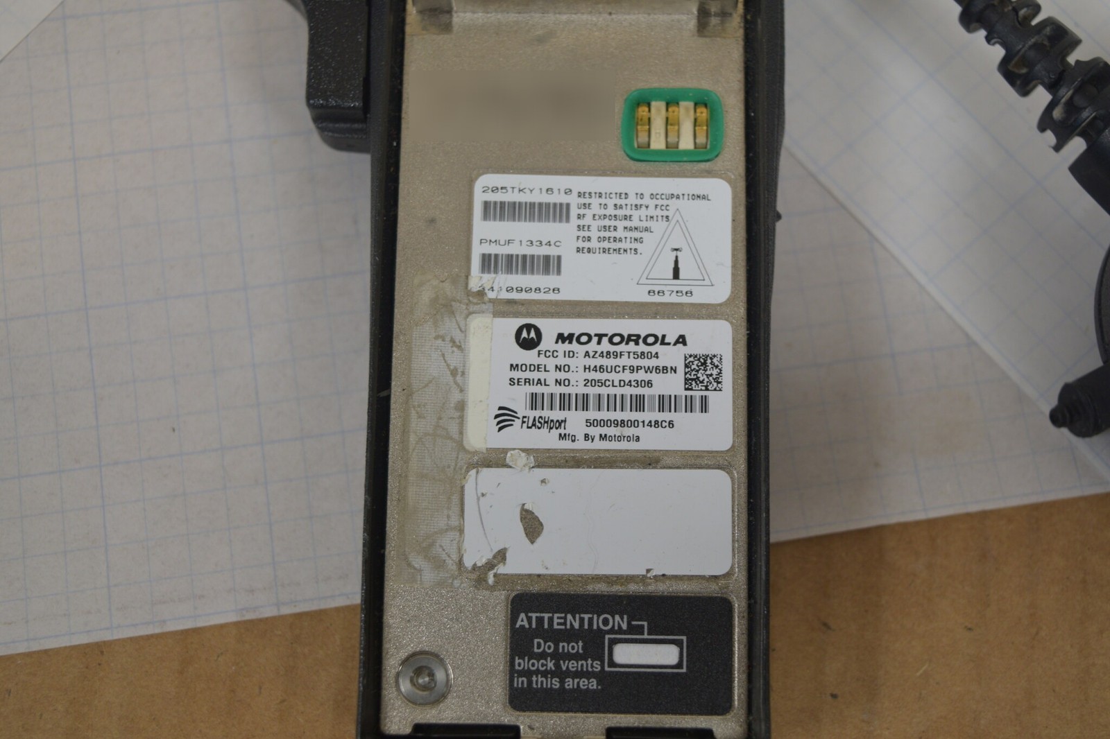 Motorola XTS2500 Model II 700/800 MHz P25 Radio H46UCF9PW6BN + RMN5038A Mic