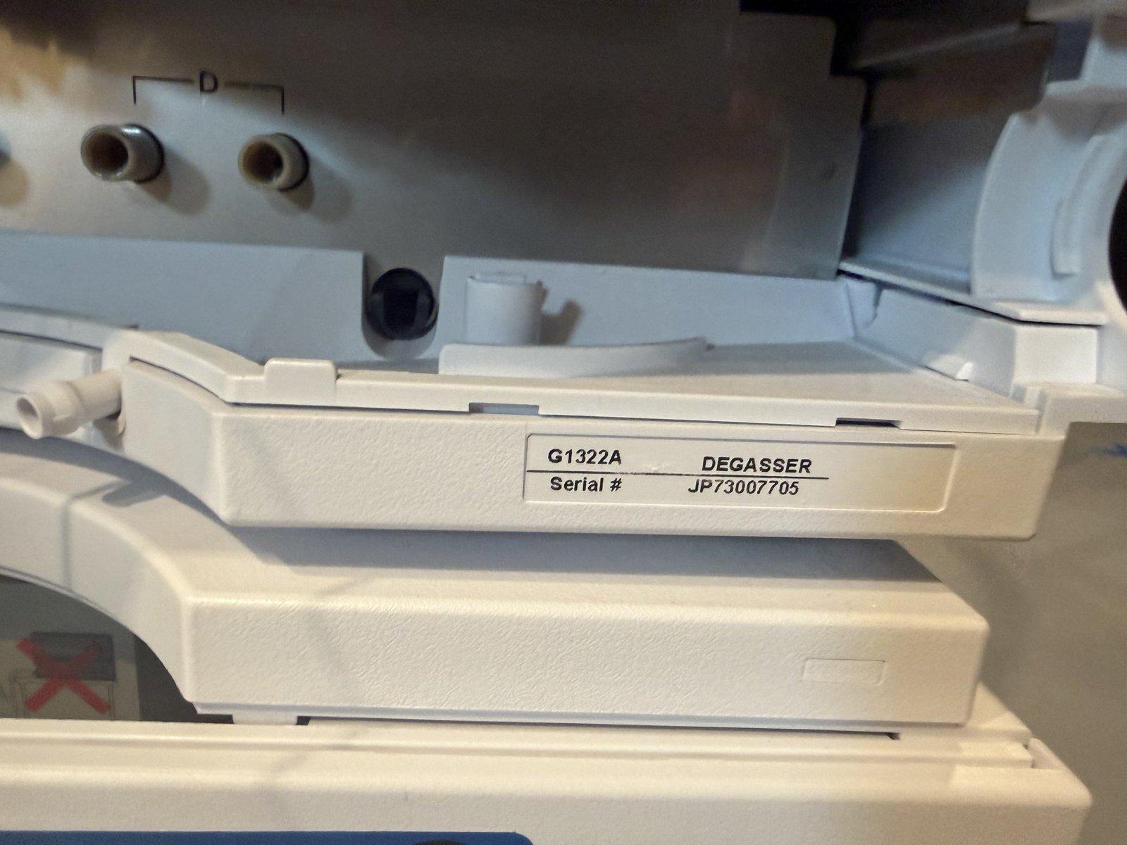 Agilent 1100 Series G1322A 4-Channel Vacuum Degasser - Hose Replaced, Wet-Tested