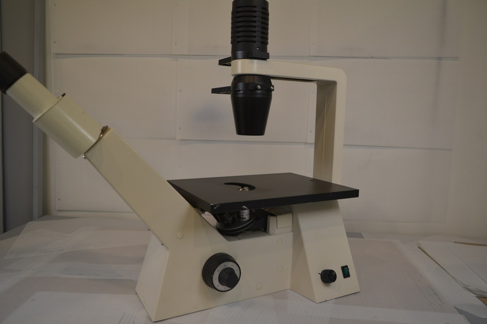 Carl Zeiss Invertoskop 451201 Inverted Phase Contrast Microscope 5 Objectives