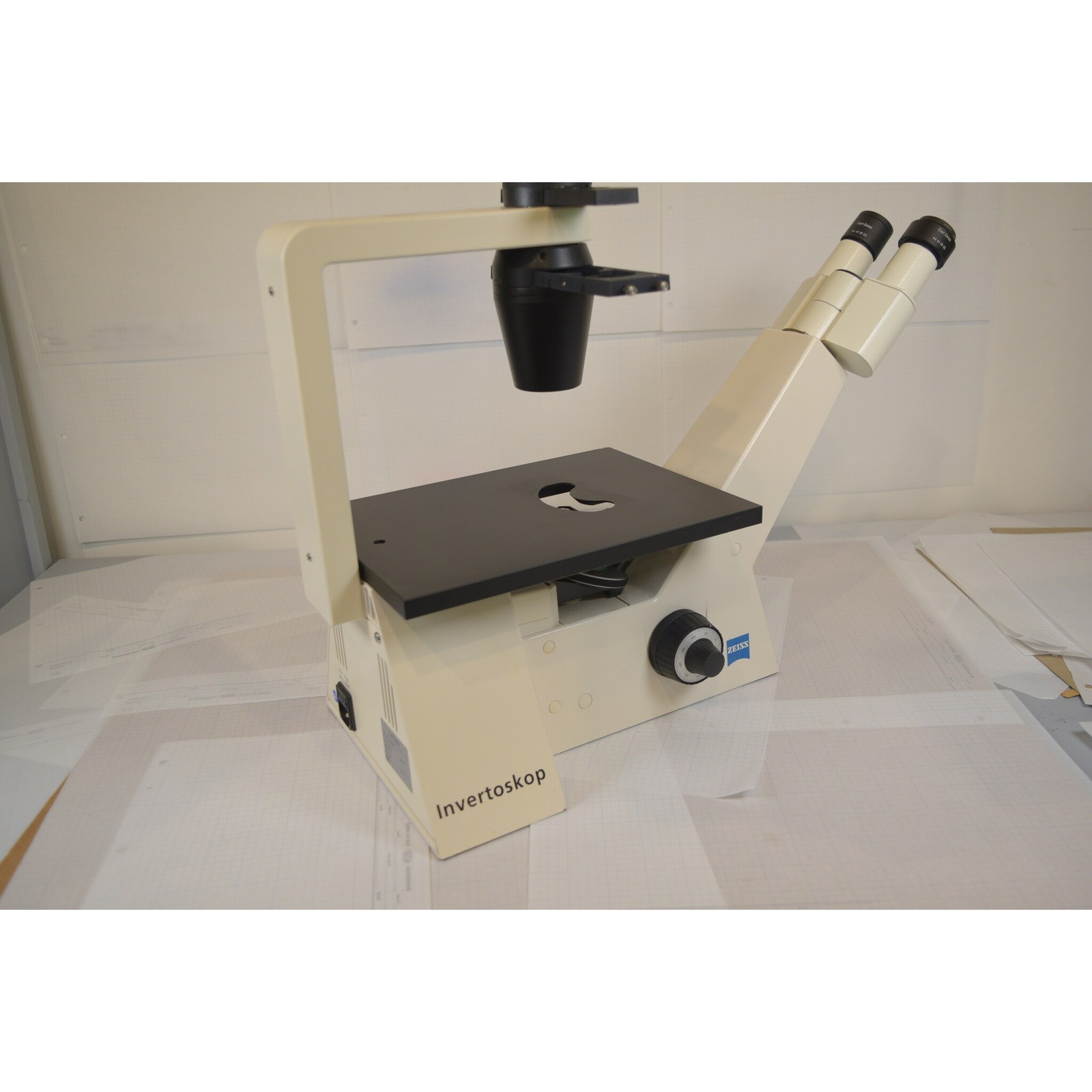 Carl Zeiss Invertoskop 451201 Inverted Phase Contrast Microscope 5 Objectives