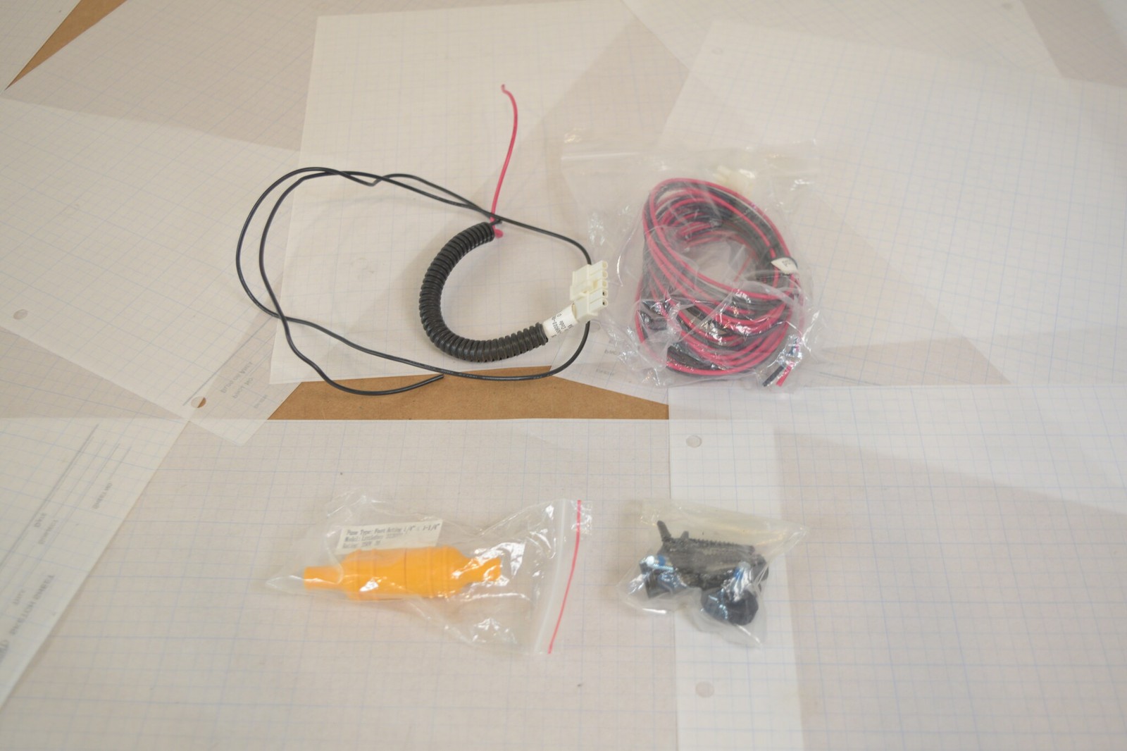 New Harris M/A-COM CA-008022-001 VC4000 DC Power Cable + 3A Fuse Holder + Spare