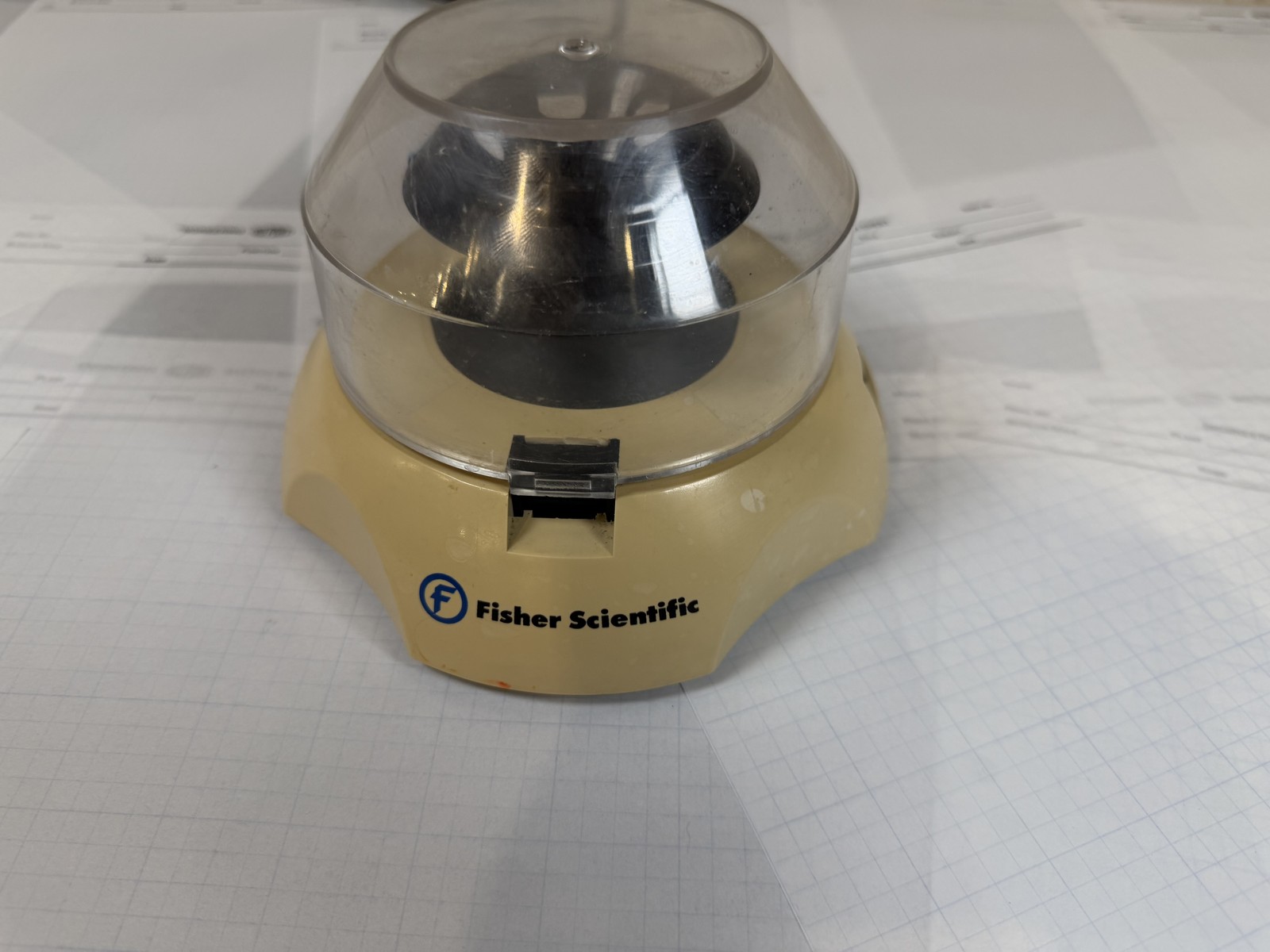 Fisher Scientific Mini Centrifuge 05-090-100 — Spins, Lid Latch Broken (Read)
