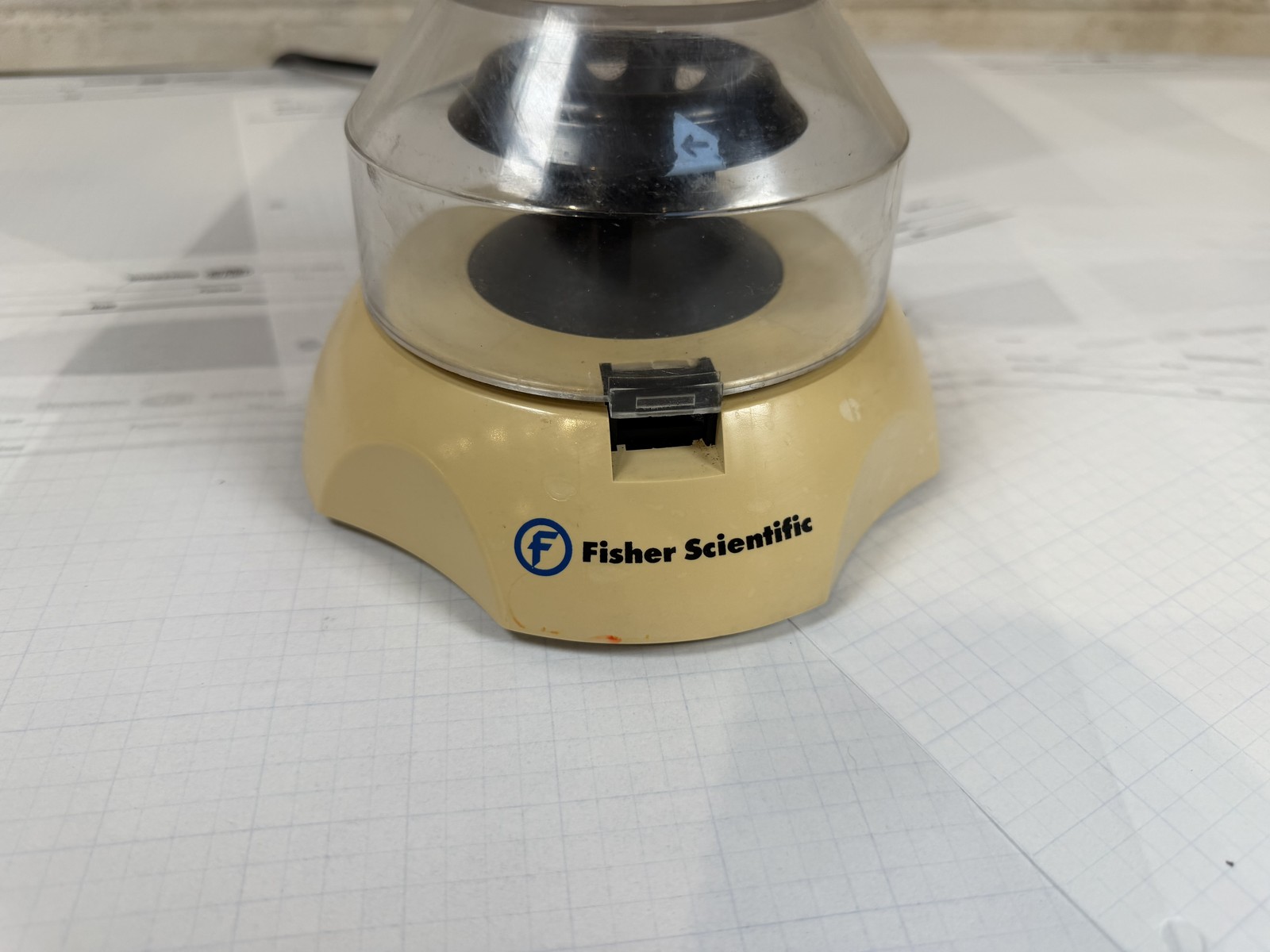 Fisher Scientific Mini Centrifuge 05-090-100 — Spins, Lid Latch Broken (Read)