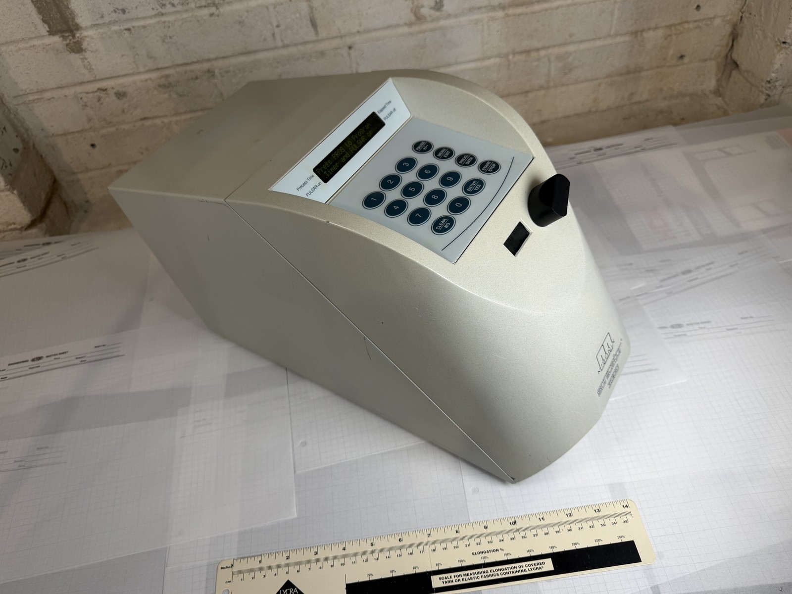Misonix Sonicator 3000 S3000 Ultrasonic Processor 550W 20kHz — Powers On