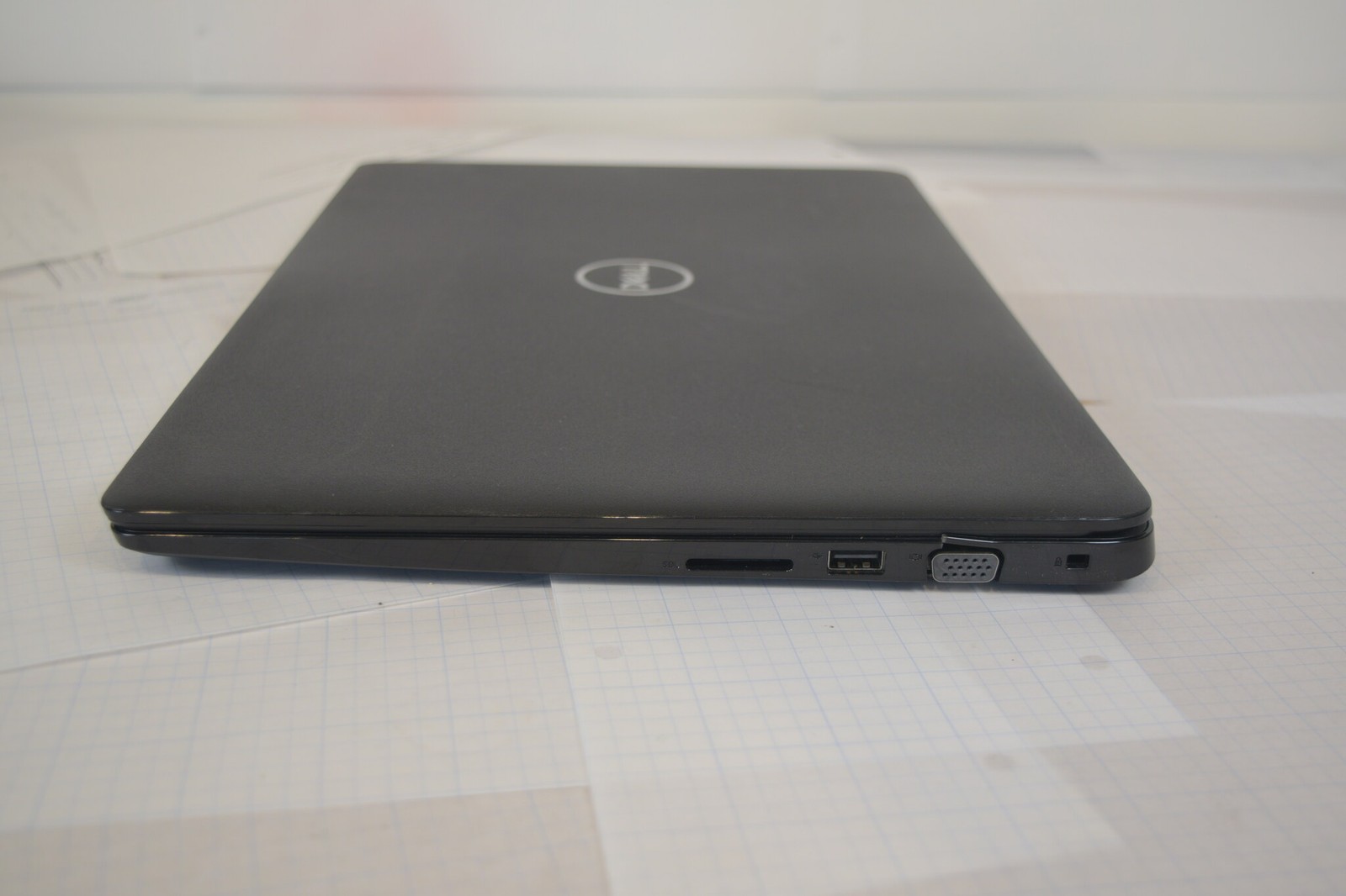 Dell Latitude 3500 15.6" FHD i5 8th Gen 16GB 256GB SSD Win 11 Home - Grade B