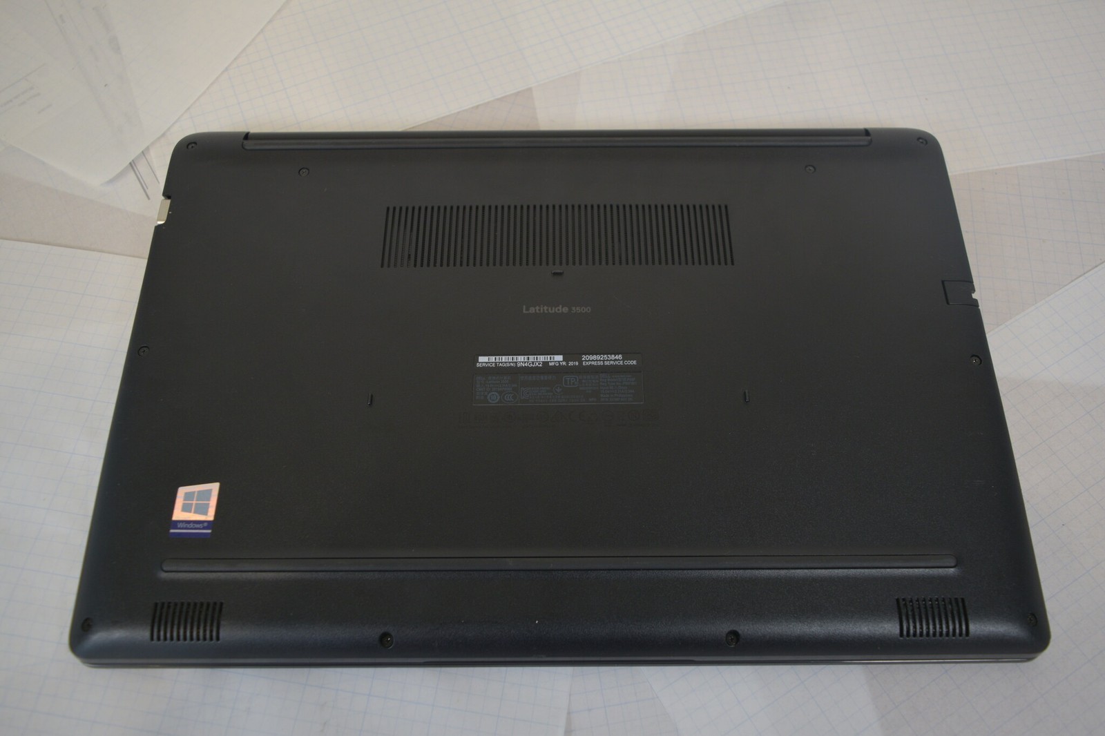 Dell Latitude 3500 15.6" FHD i5 8th Gen 16GB 256GB SSD Win 11 Home - Grade B