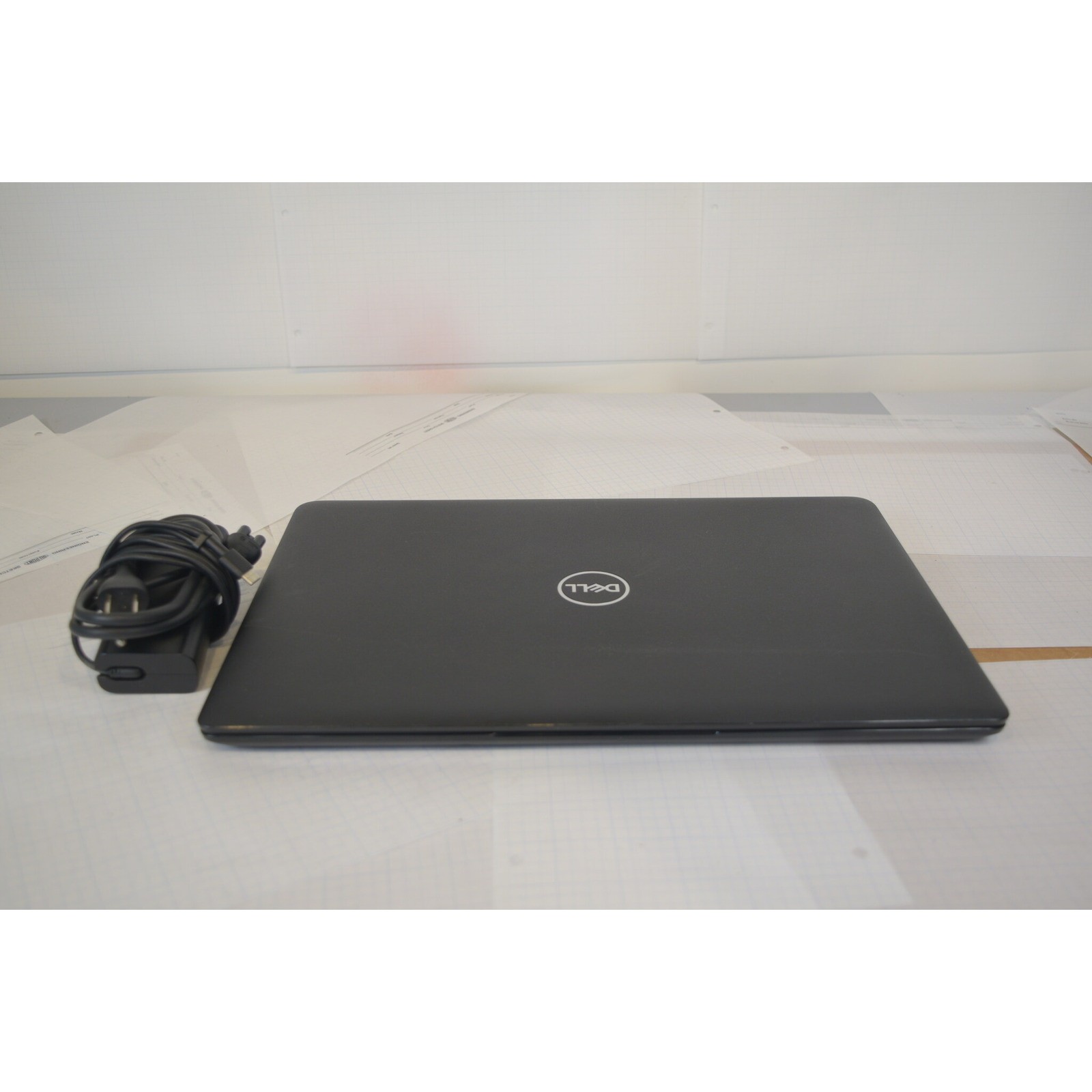 Dell Latitude 3500 15.6" FHD i5 8th Gen 16GB 256GB SSD Win 11 Home - Grade B