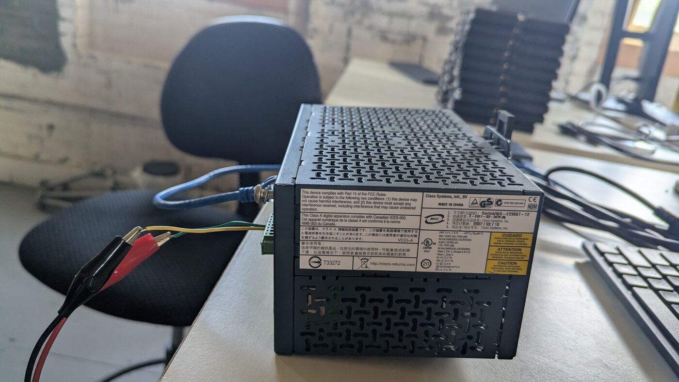 Cisco Catalyst 2955 WS-C2955T-12 Industrial DIN Rail Ethernet Switch - Tested