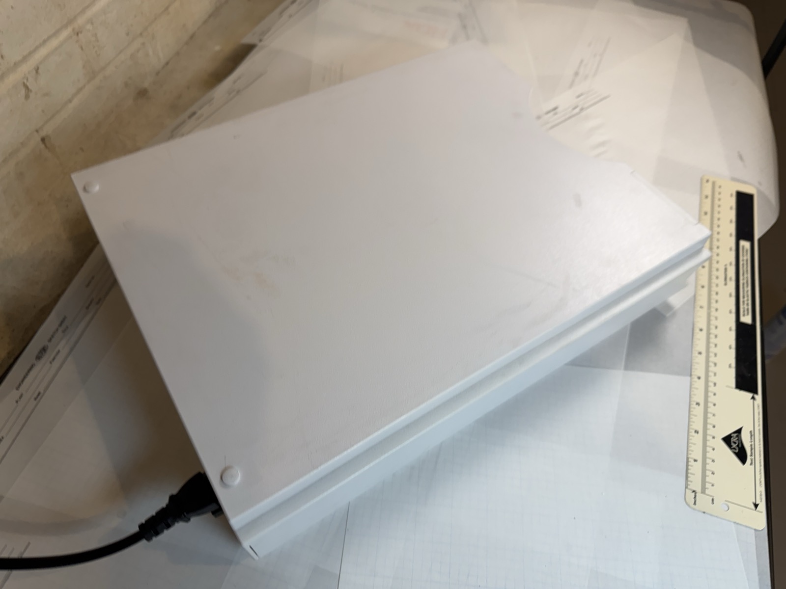 Agilent 1200 G1379B Micro Vacuum Degasser HPLC S/N JP82010996 — Powers On