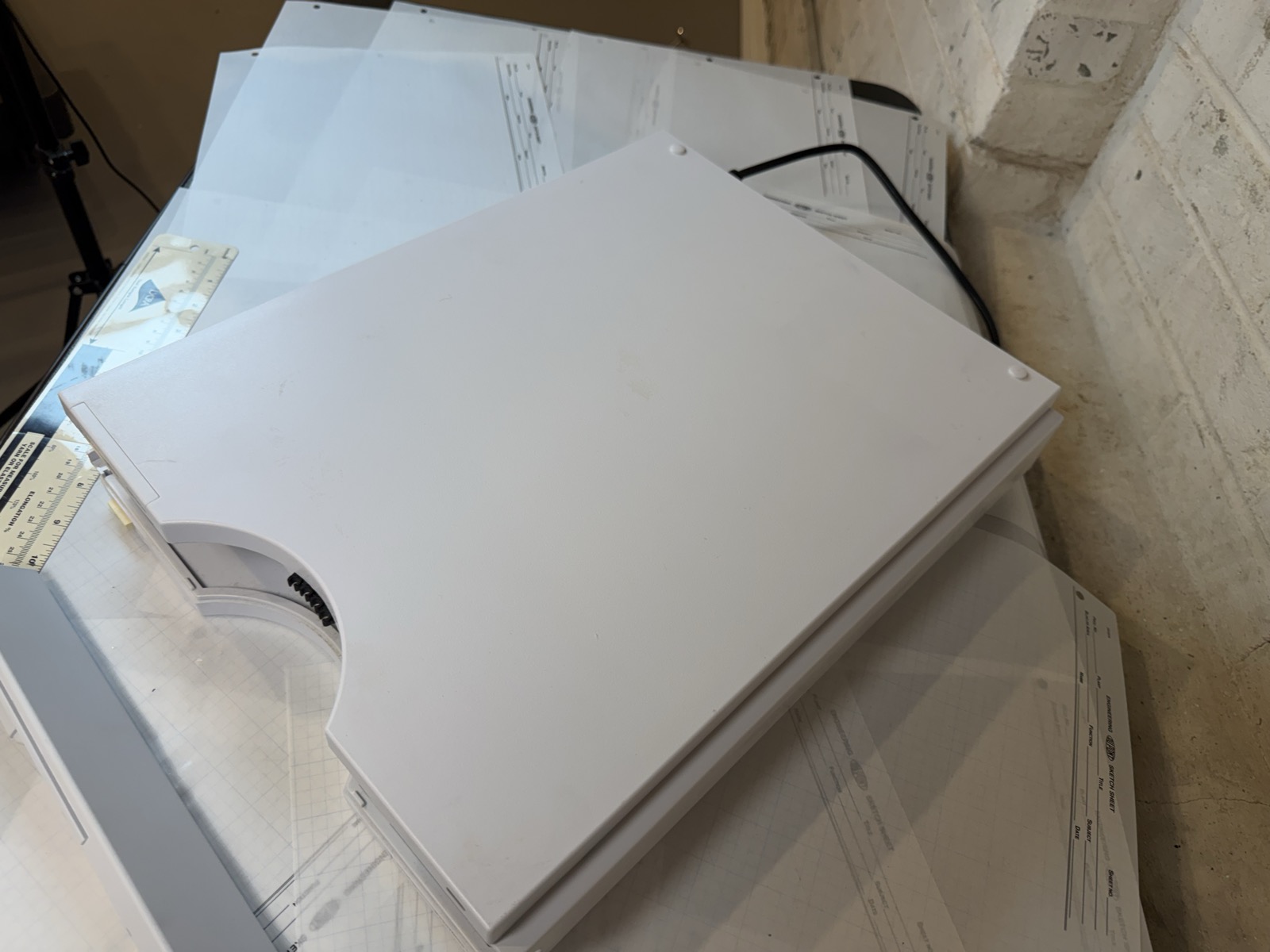 Agilent 1200 G1379B Micro Vacuum Degasser HPLC S/N JP82010098 — Powers On