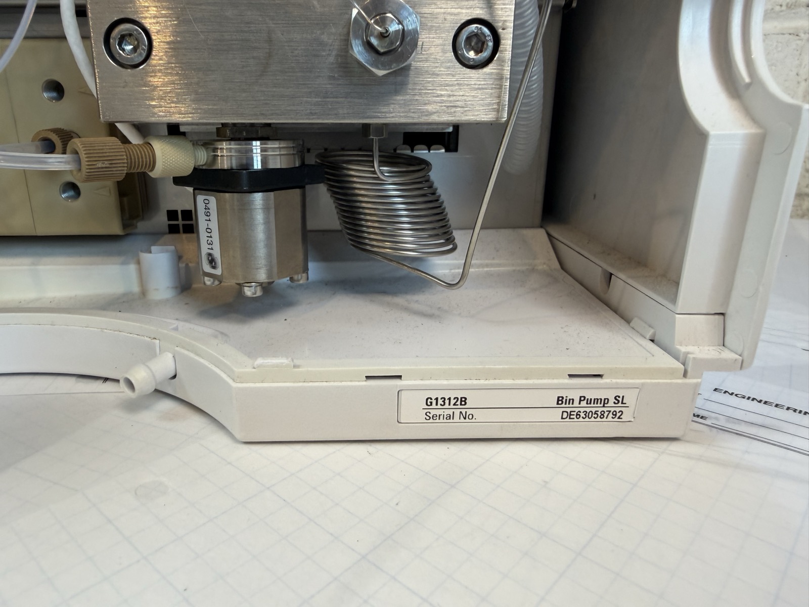 Agilent 1200 G1312B Binary Pump SL HPLC S/N DE63058792 — Powers On, Pumps Water