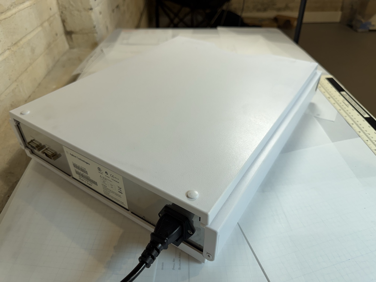 Agilent 1200 G1379B Micro Vacuum Degasser HPLC S/N JP73106900 — Powers On