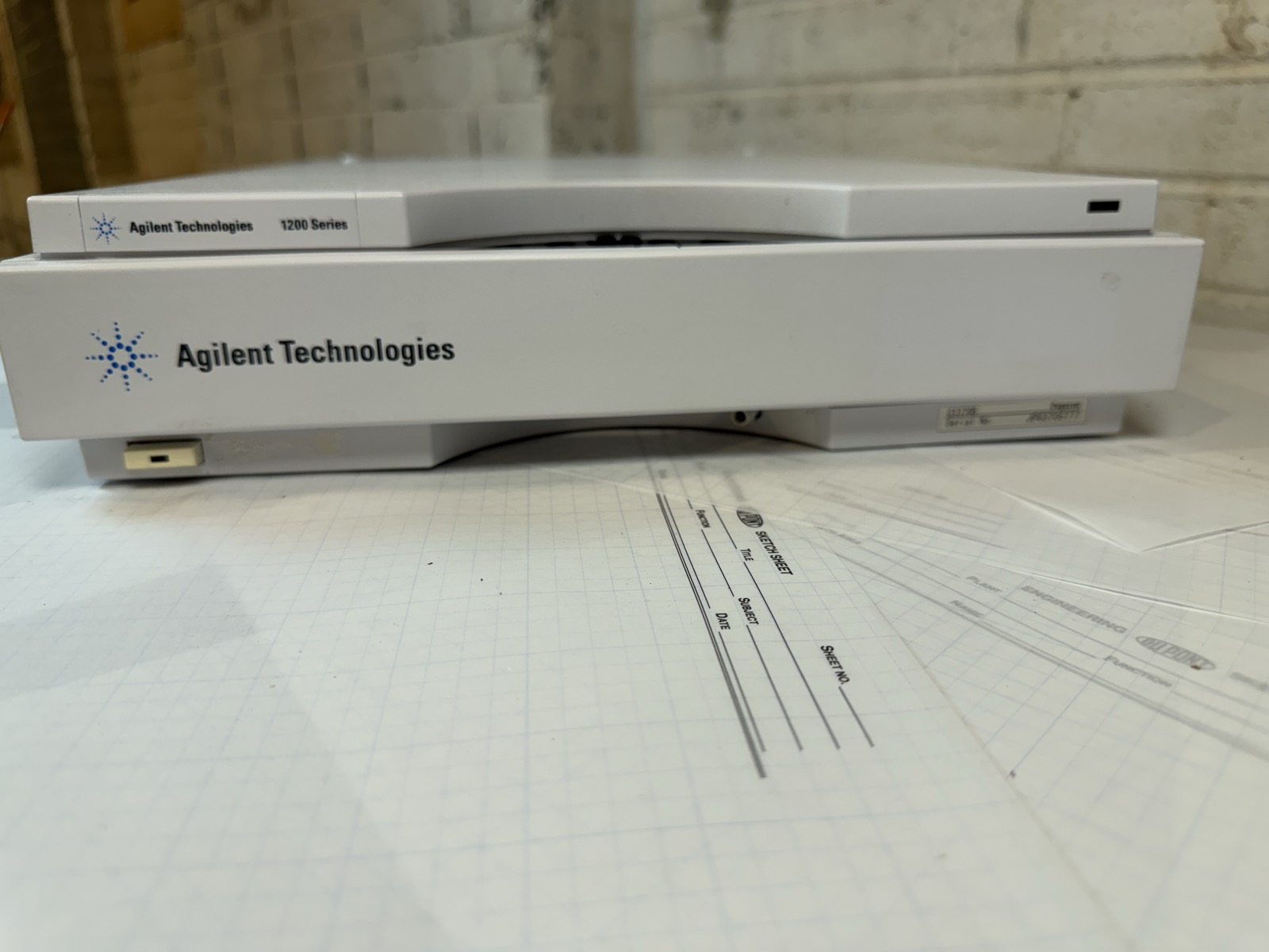 Agilent 1200 G1379B Micro Vacuum Degasser HPLC S/N JP63705777 — Powers On