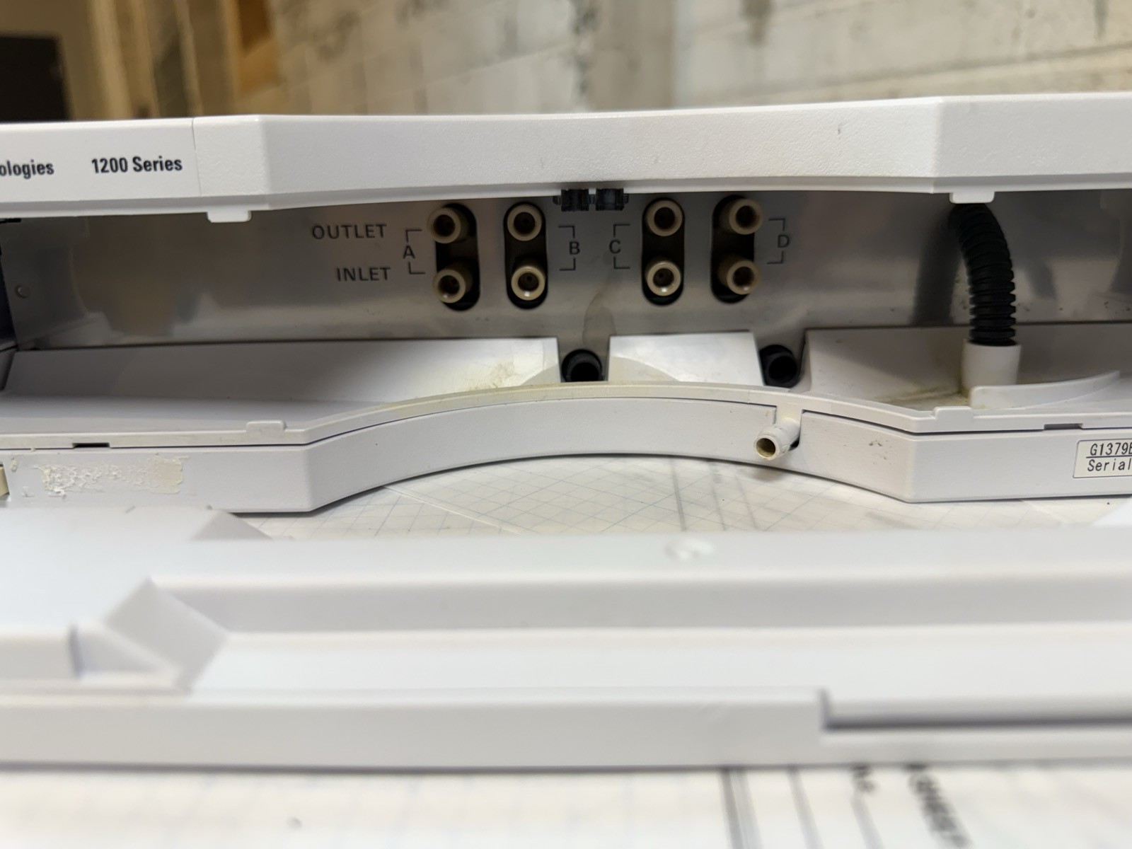 Agilent 1200 G1379B Micro Vacuum Degasser HPLC S/N JP63705777 — Powers On