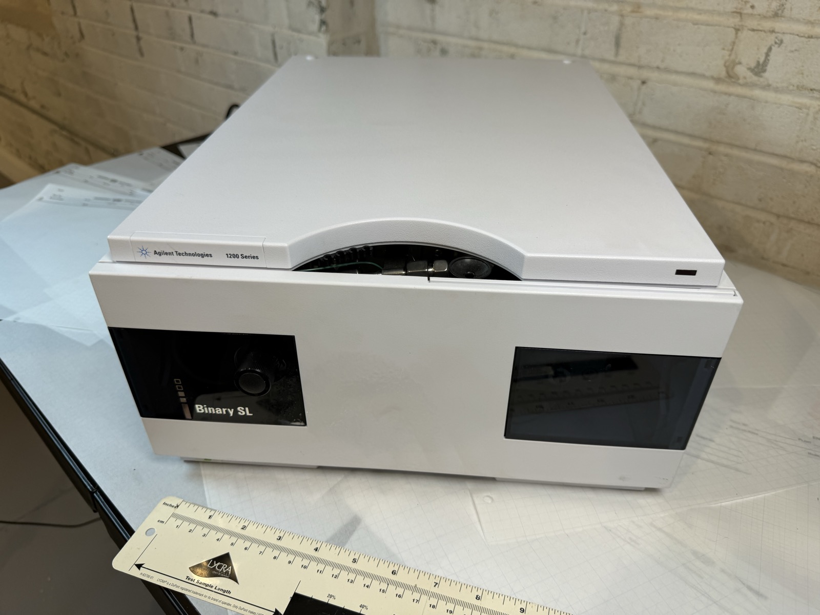 Agilent 1200 G1312B Binary Pump SL HPLC S/N DE63061427 — Powers On, Pumps Water