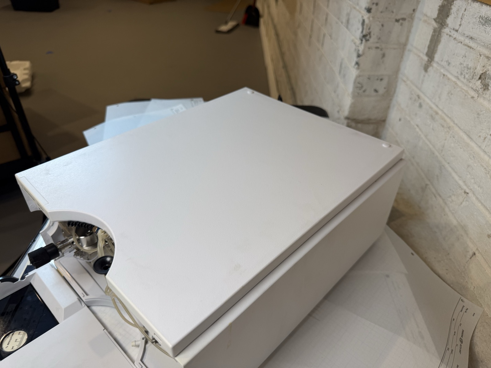 Agilent 1200 G1312B Binary Pump SL HPLC S/N DE63061427 — Powers On, Pumps Water
