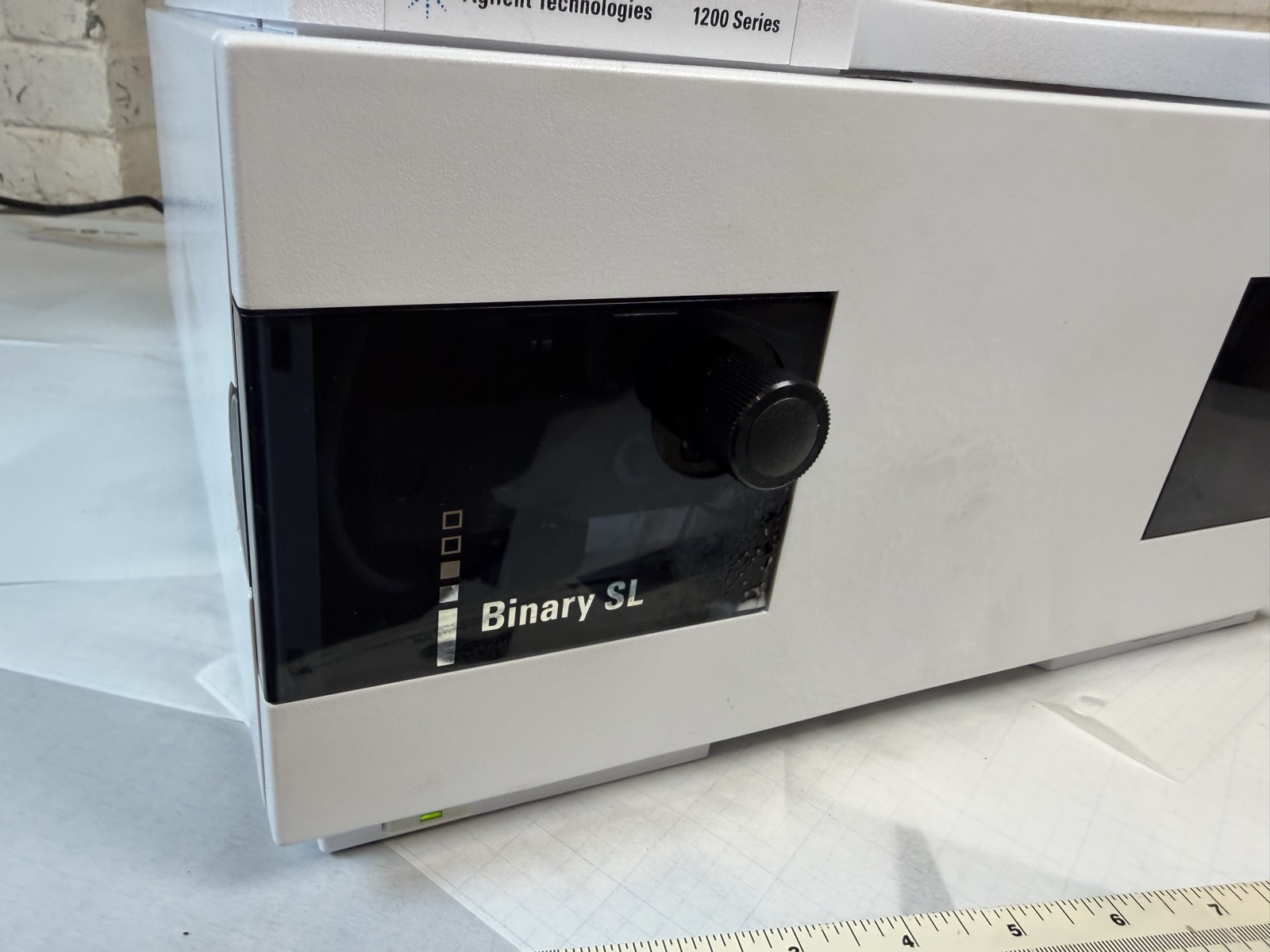Agilent 1200 G1312B Binary Pump SL HPLC S/N DE63061427 — Powers On, Pumps Water