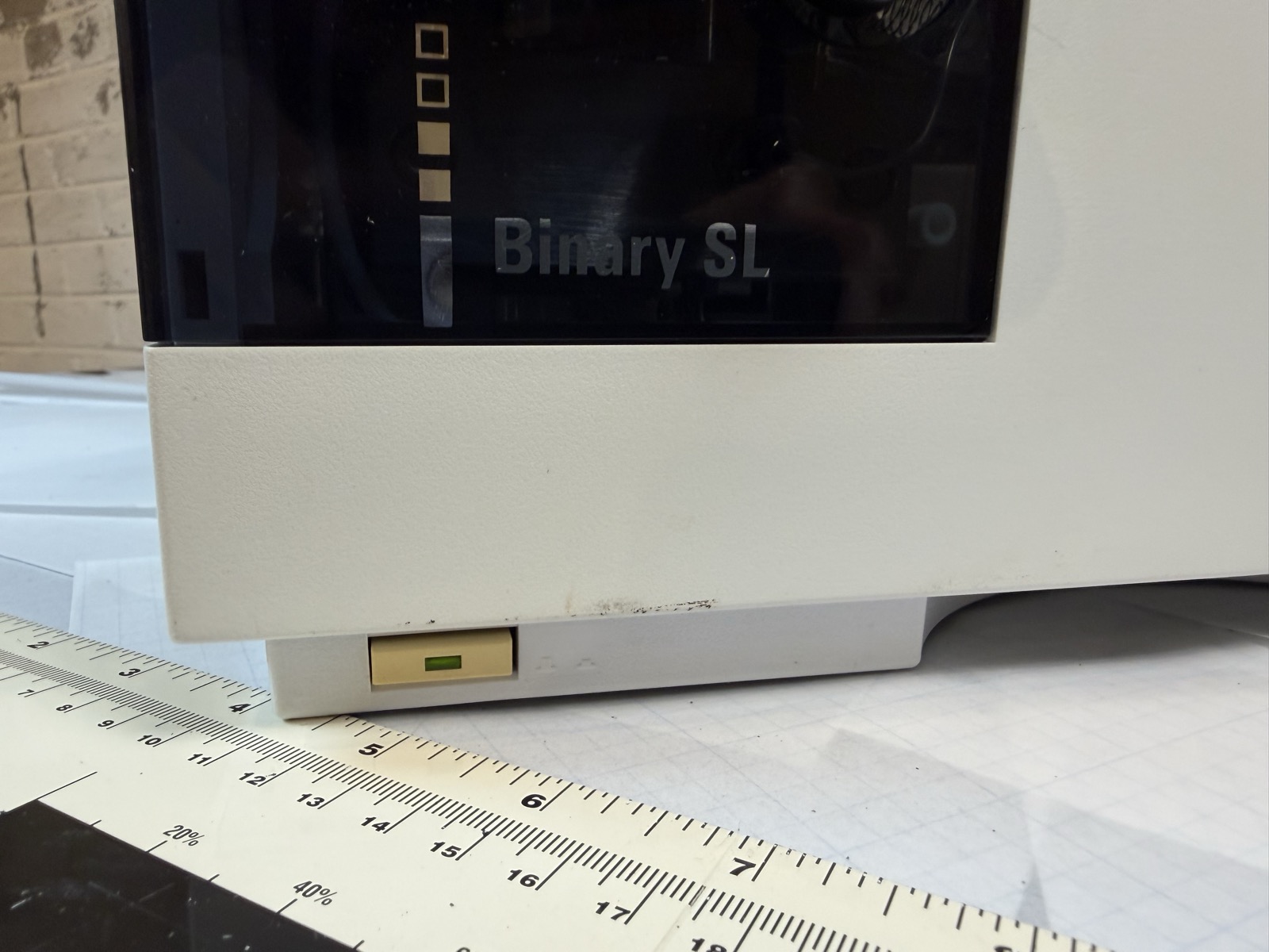 Agilent 1200 G1312B Binary Pump SL HPLC S/N DE63061427 — Powers On, Pumps Water