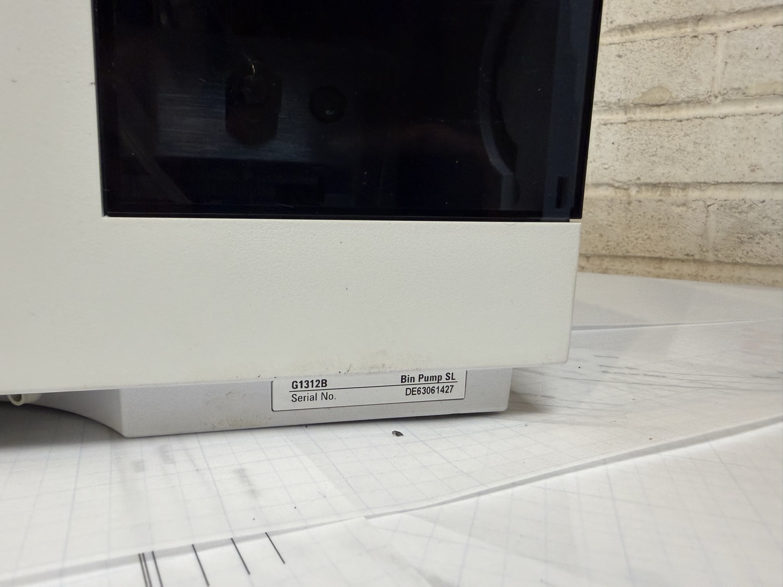 Agilent 1200 G1312B Binary Pump SL HPLC S/N DE63061427 — Powers On, Pumps Water