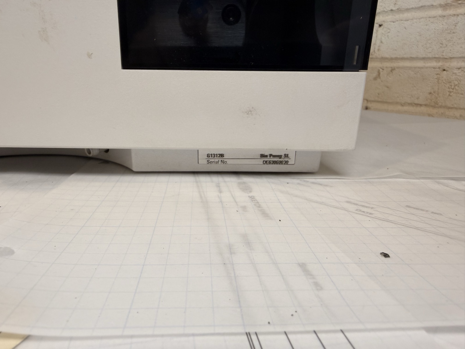 Agilent 1200 G1312B Binary Pump SL HPLC S/N DE63060030 — Powers On, Pumps Water